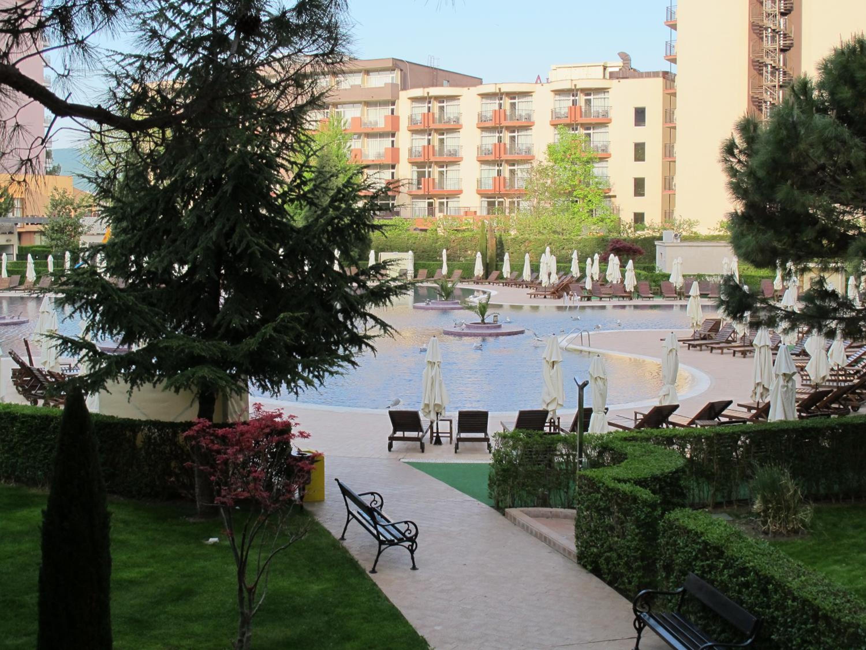 ROYAL BEACH HOTEL apartment