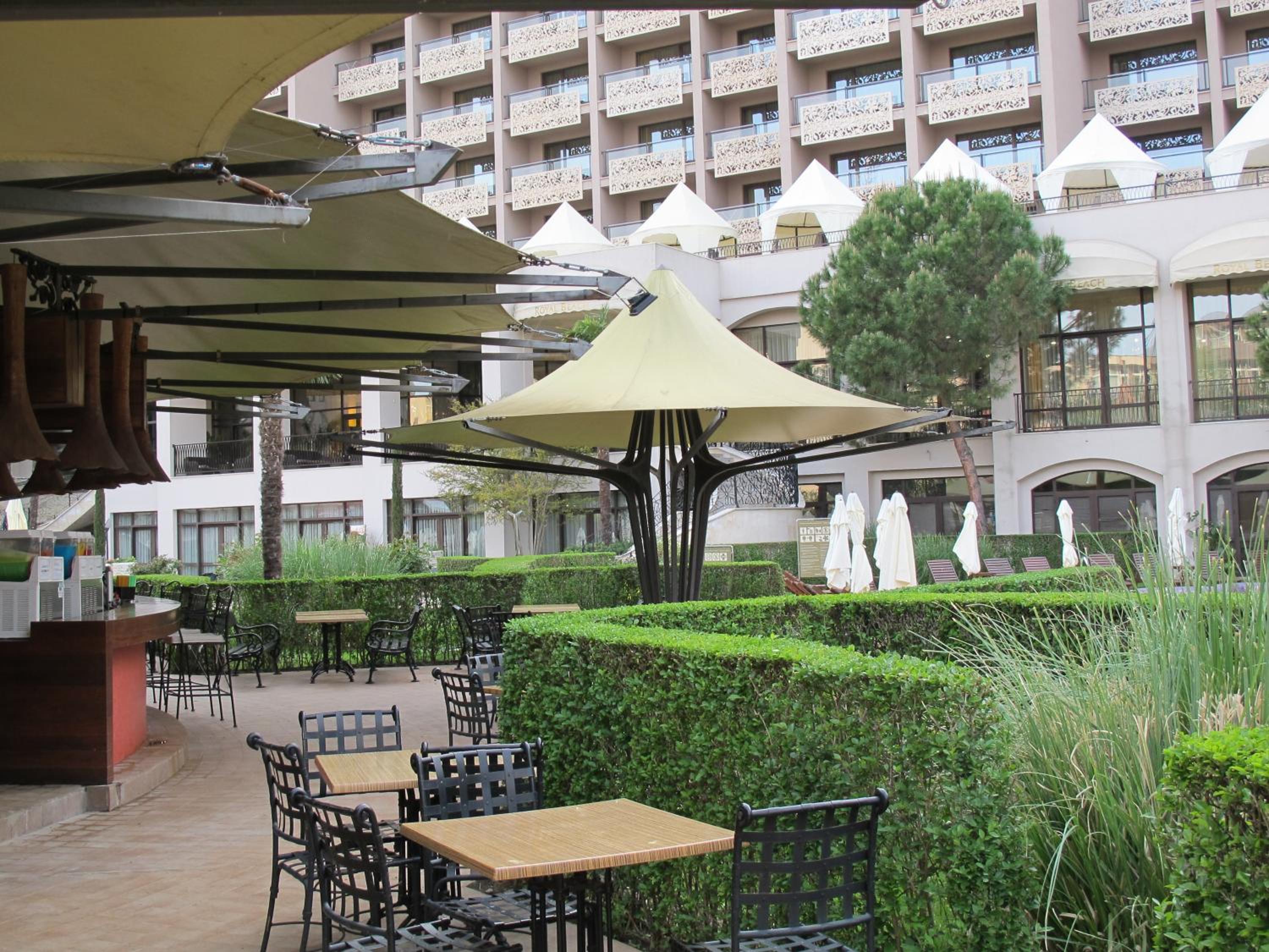 ROYAL BEACH HOTEL apartment