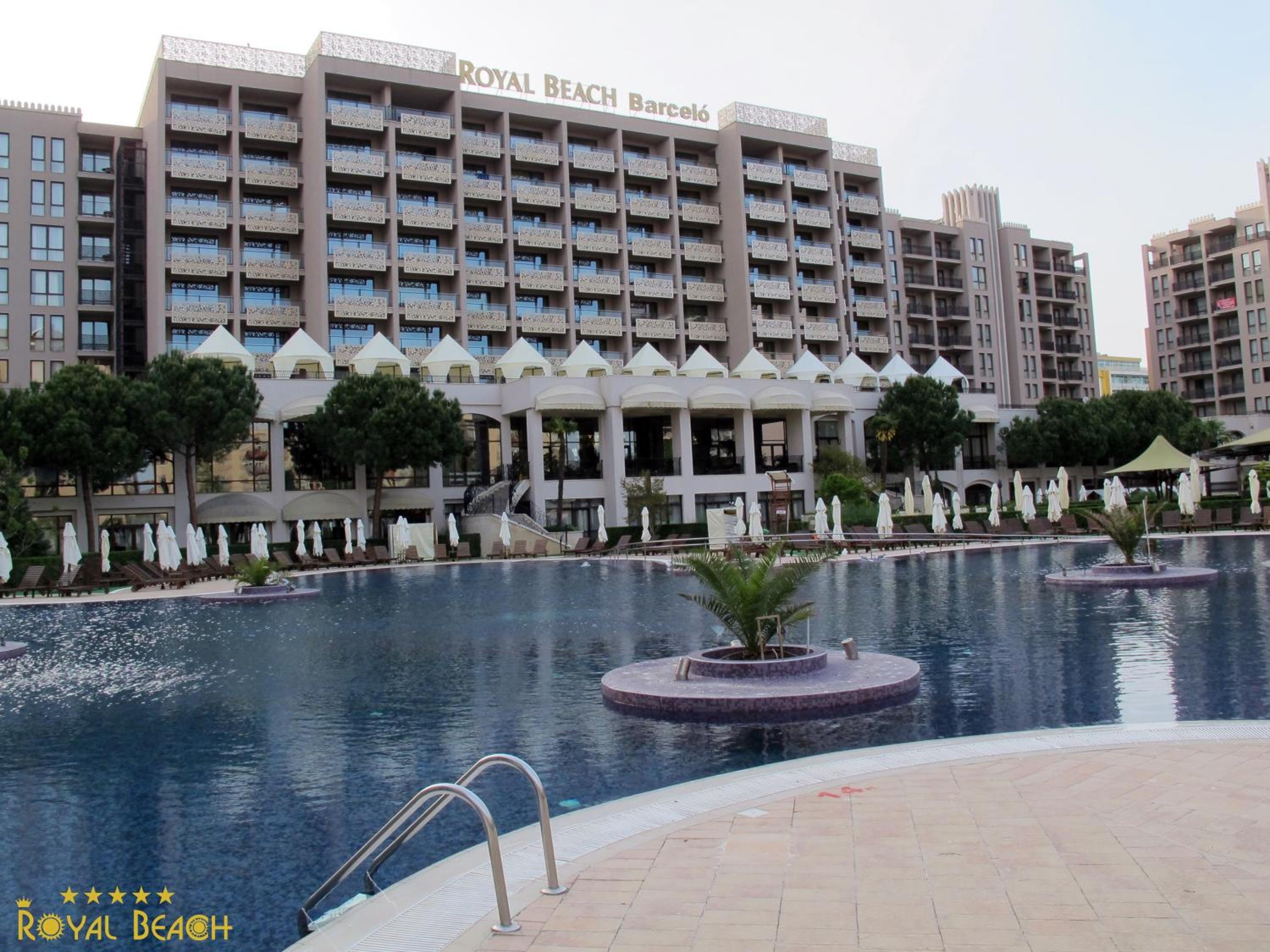 ROYAL BEACH HOTEL apartment