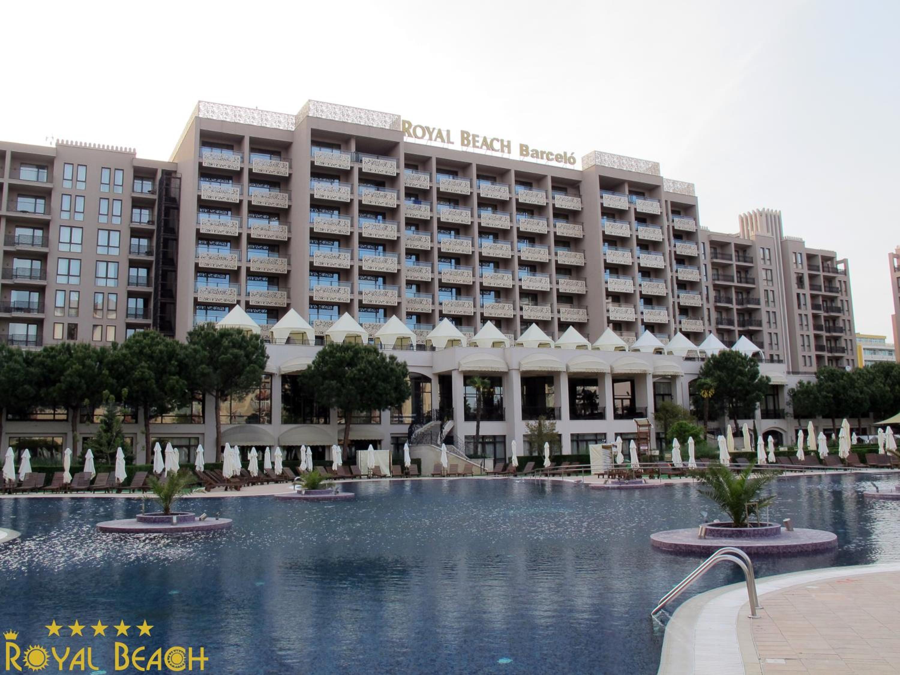 ROYAL BEACH HOTEL apartment