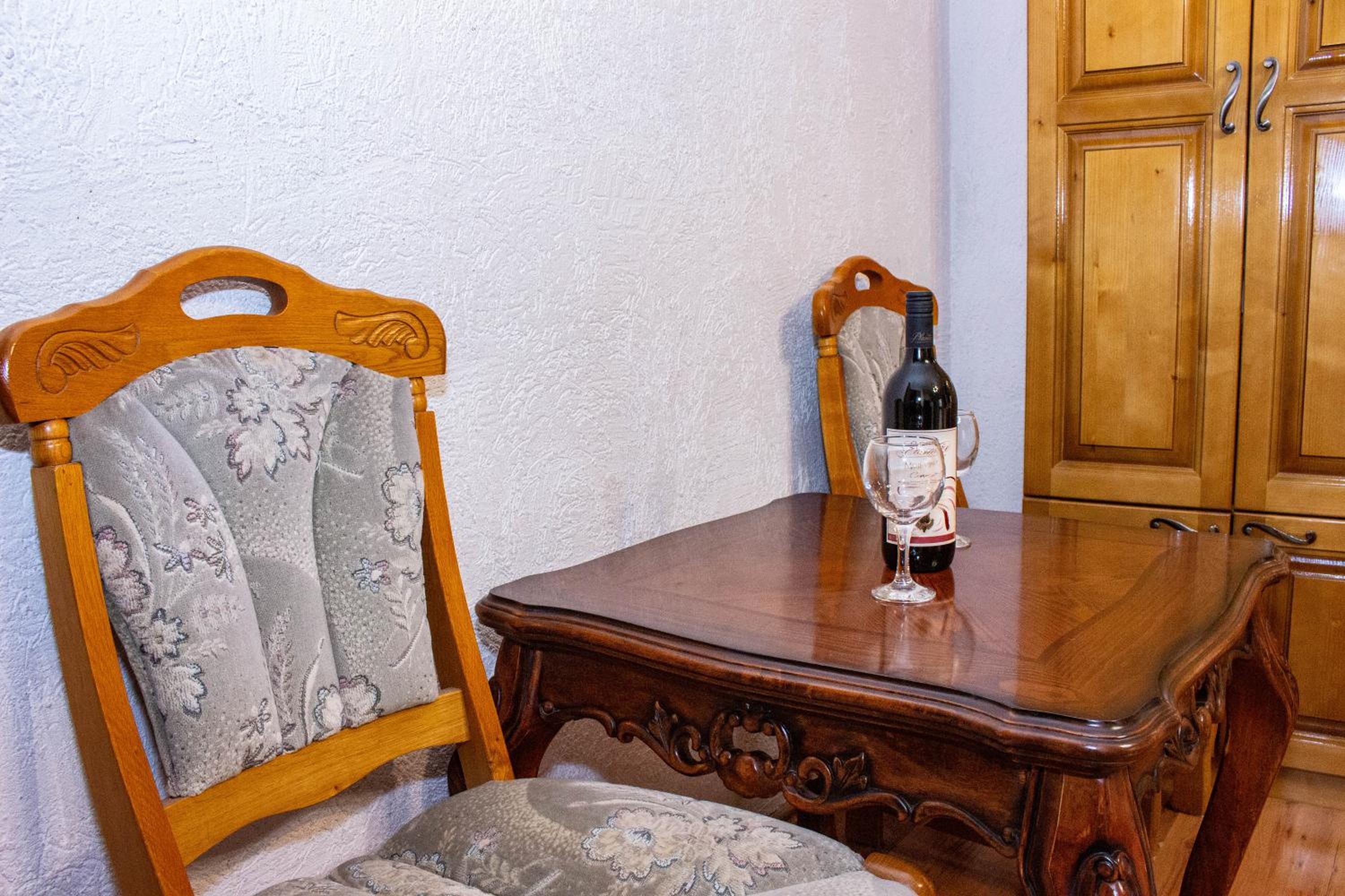 Hotel Guest House Šljuka - Image 1