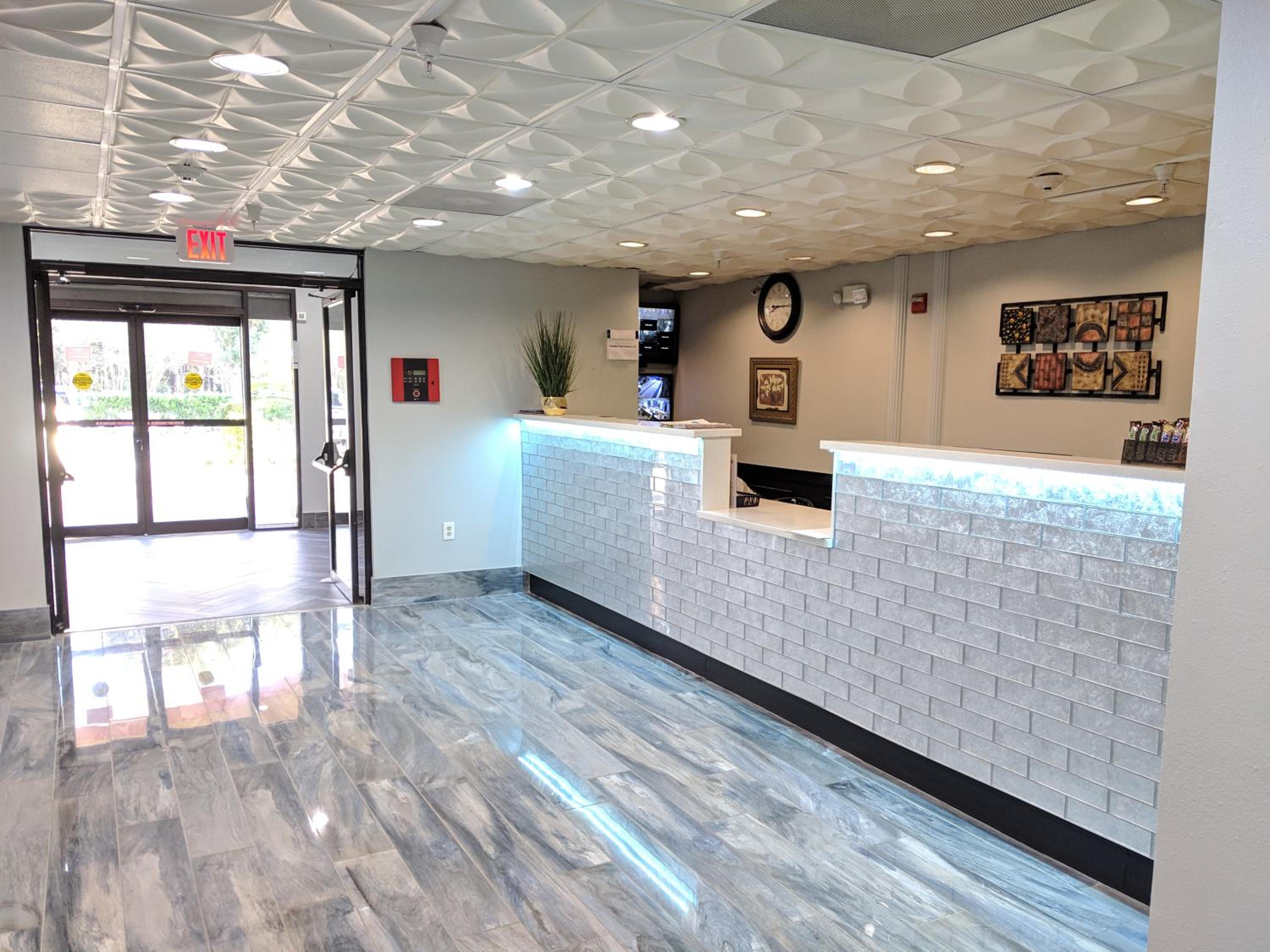 Wingate by Wyndham Humble/Houston Intercontinental Airport view 2