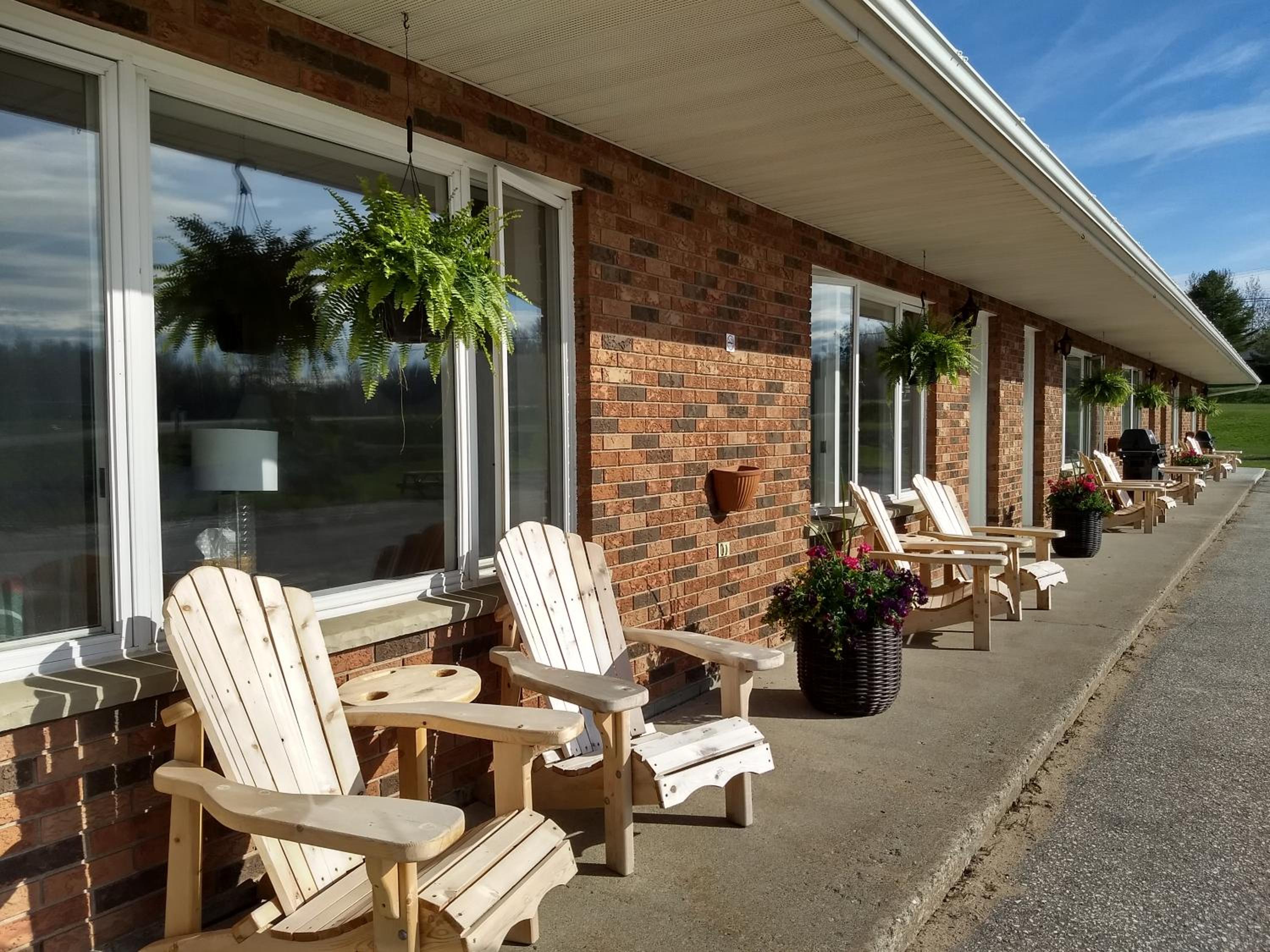 Wayside Motel Manitoulin