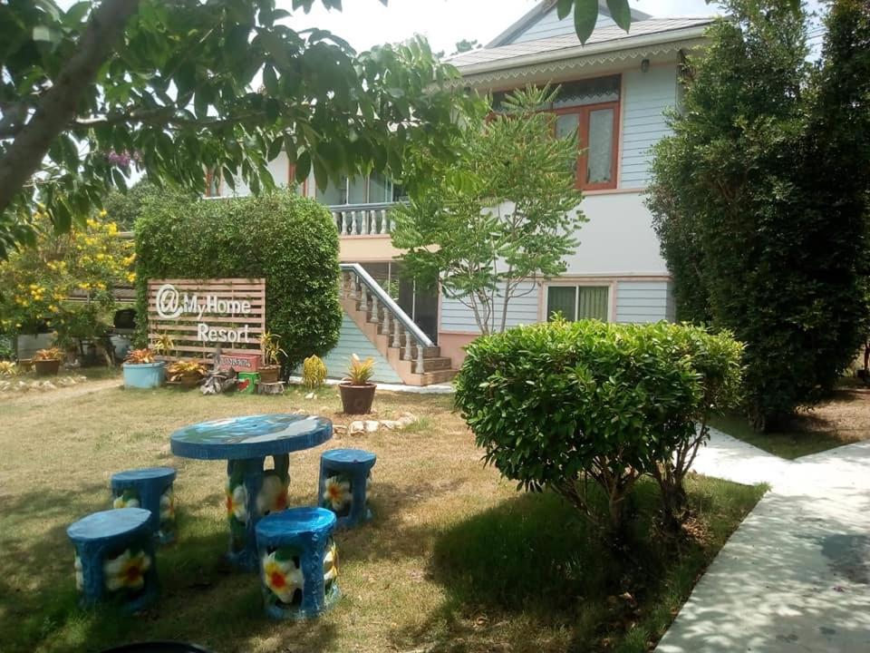 AtMyHomeStay Bangsaphan