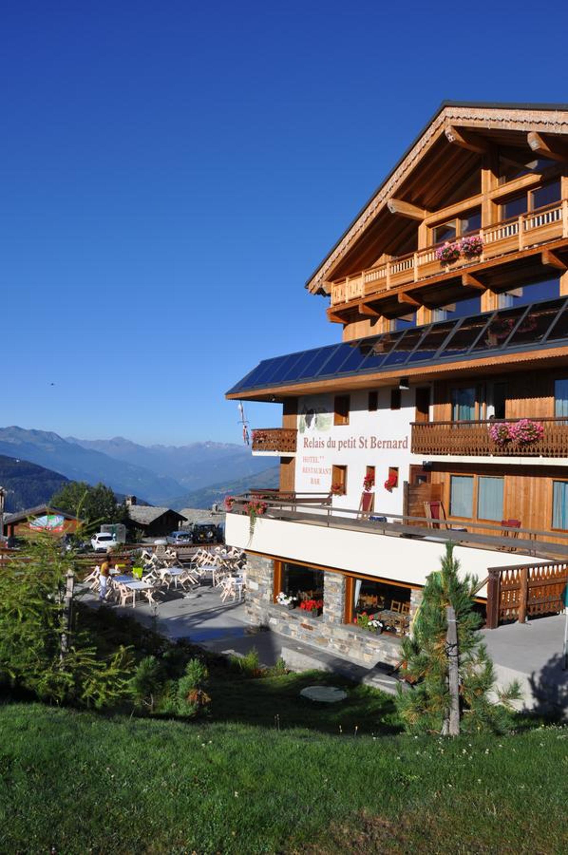 Hotel Le Relais du Petit Saint Bernard - Image 1