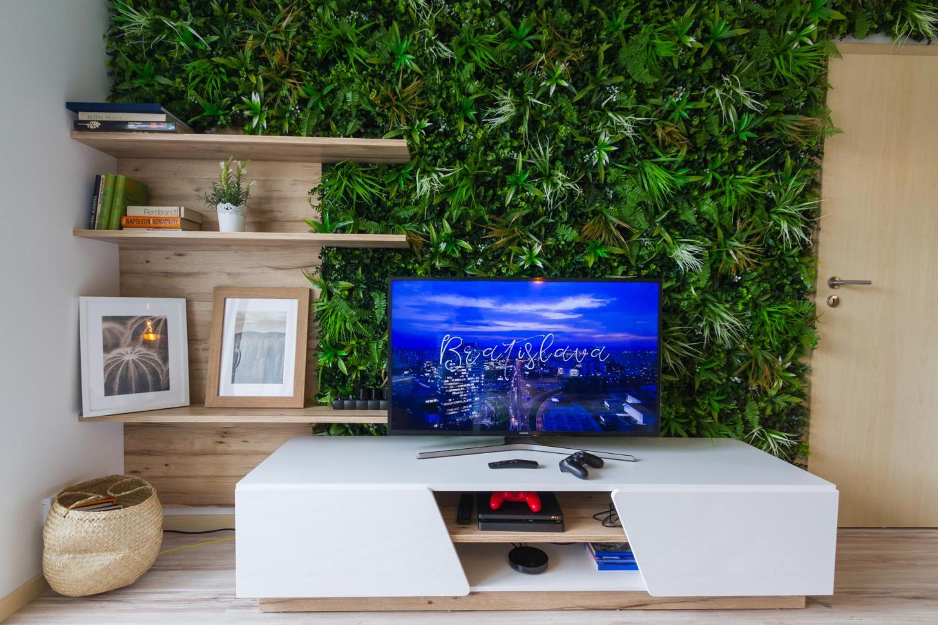 Spacy Modern Apartment near Hockey Stadium view 5