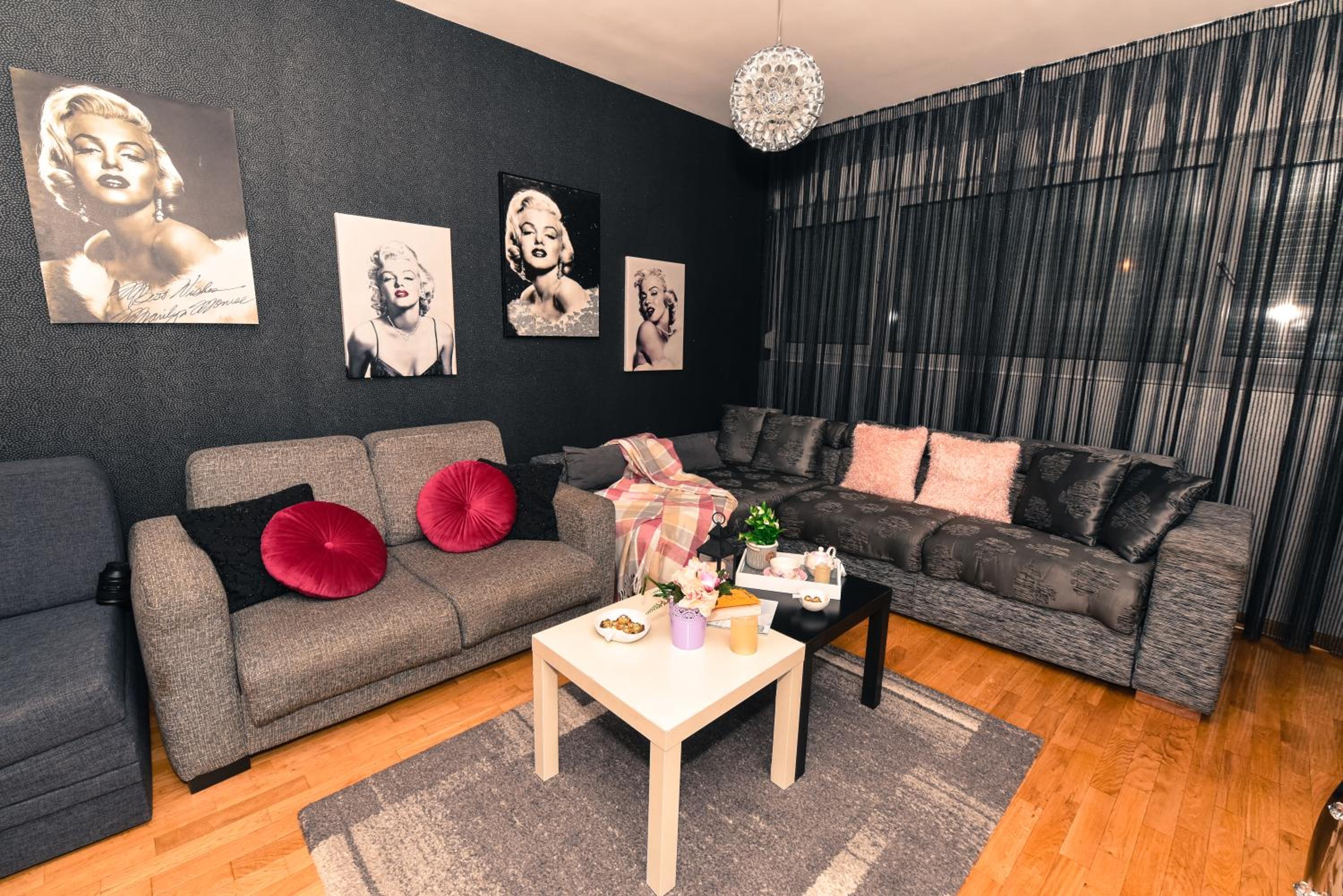 Marilyn Apartment view 2