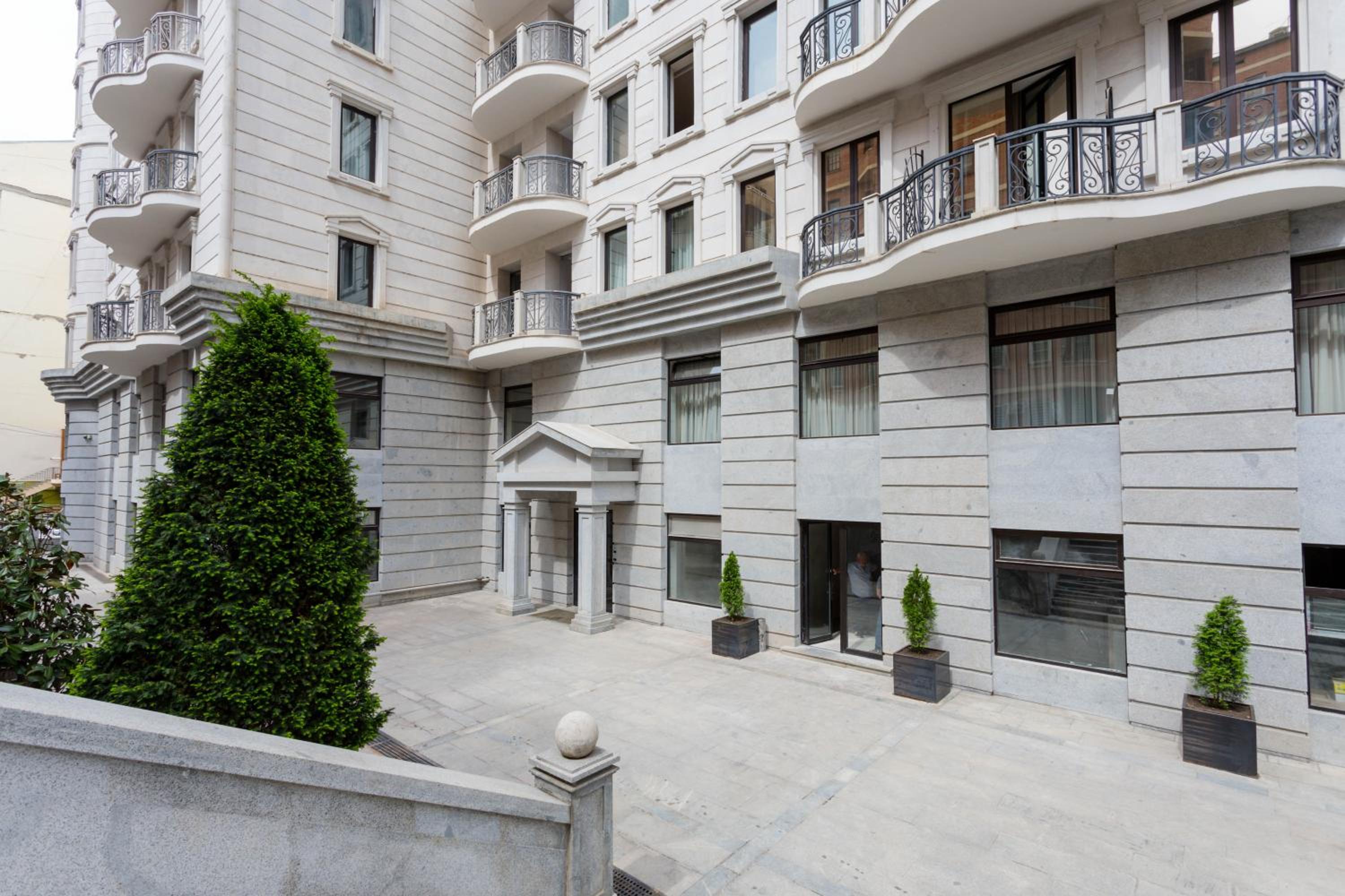 Serviced Apartment on Rustaveli Avenue