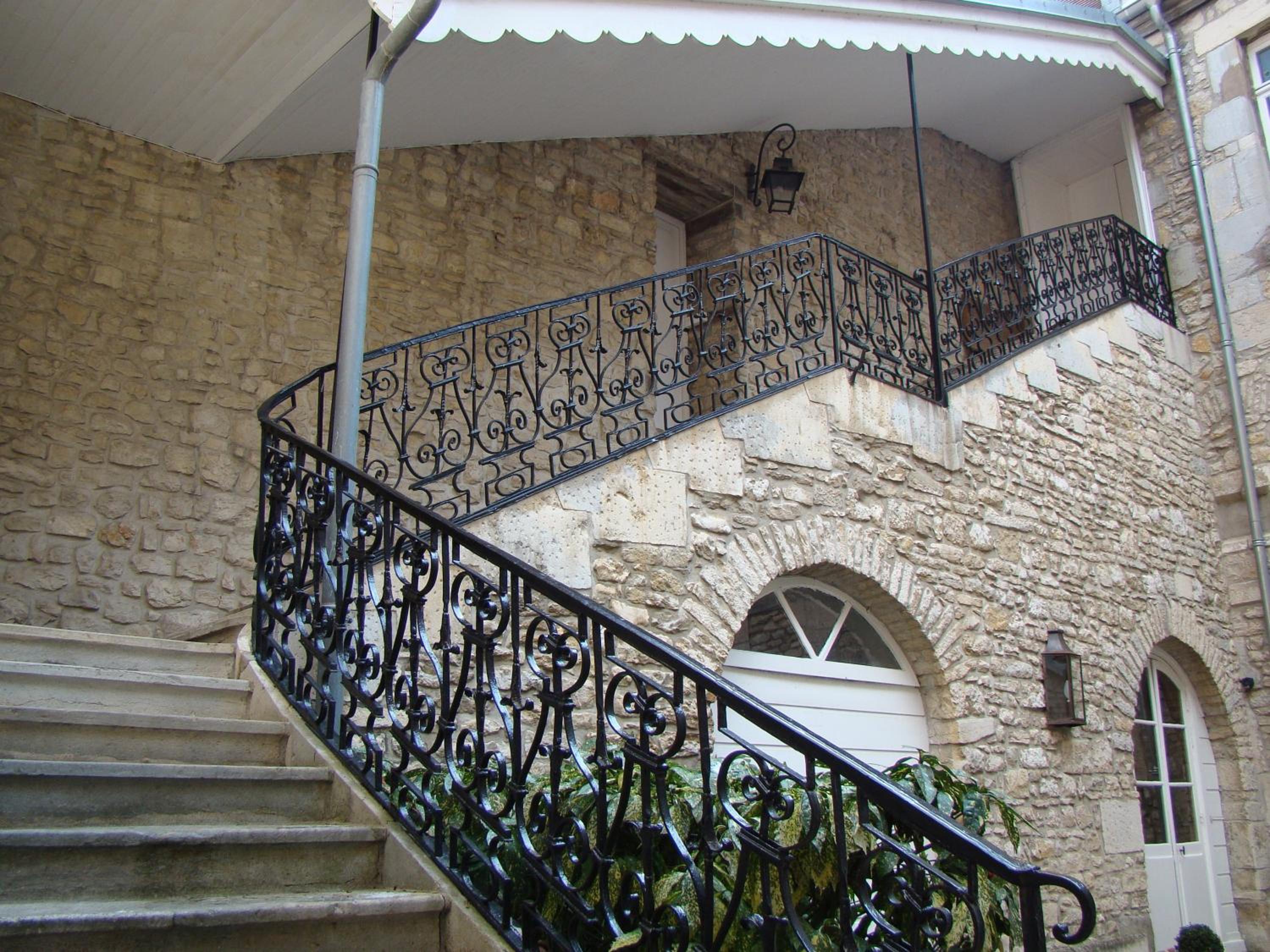 Photo 12