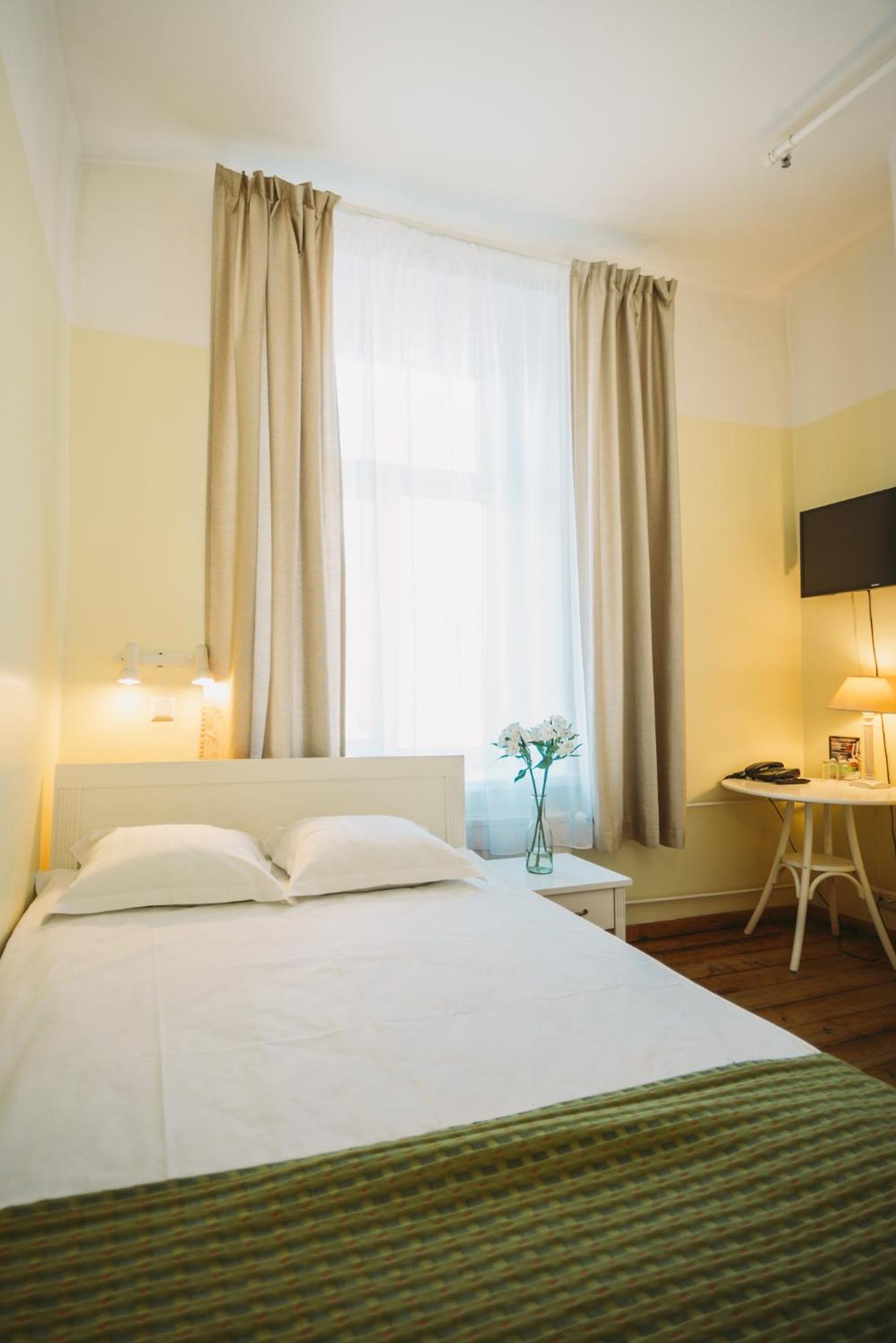 Hotel Economy Hotel - Image 1