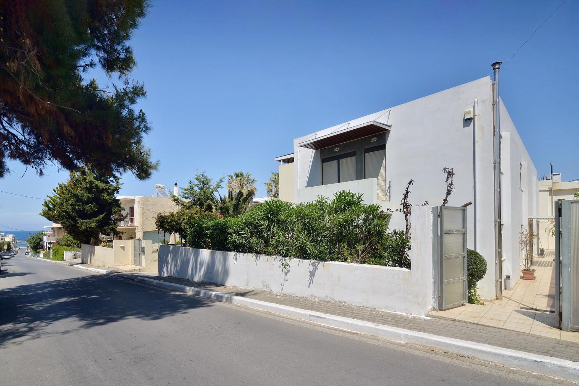 Hotel Alexandra's Relaxing Suite - Image 1