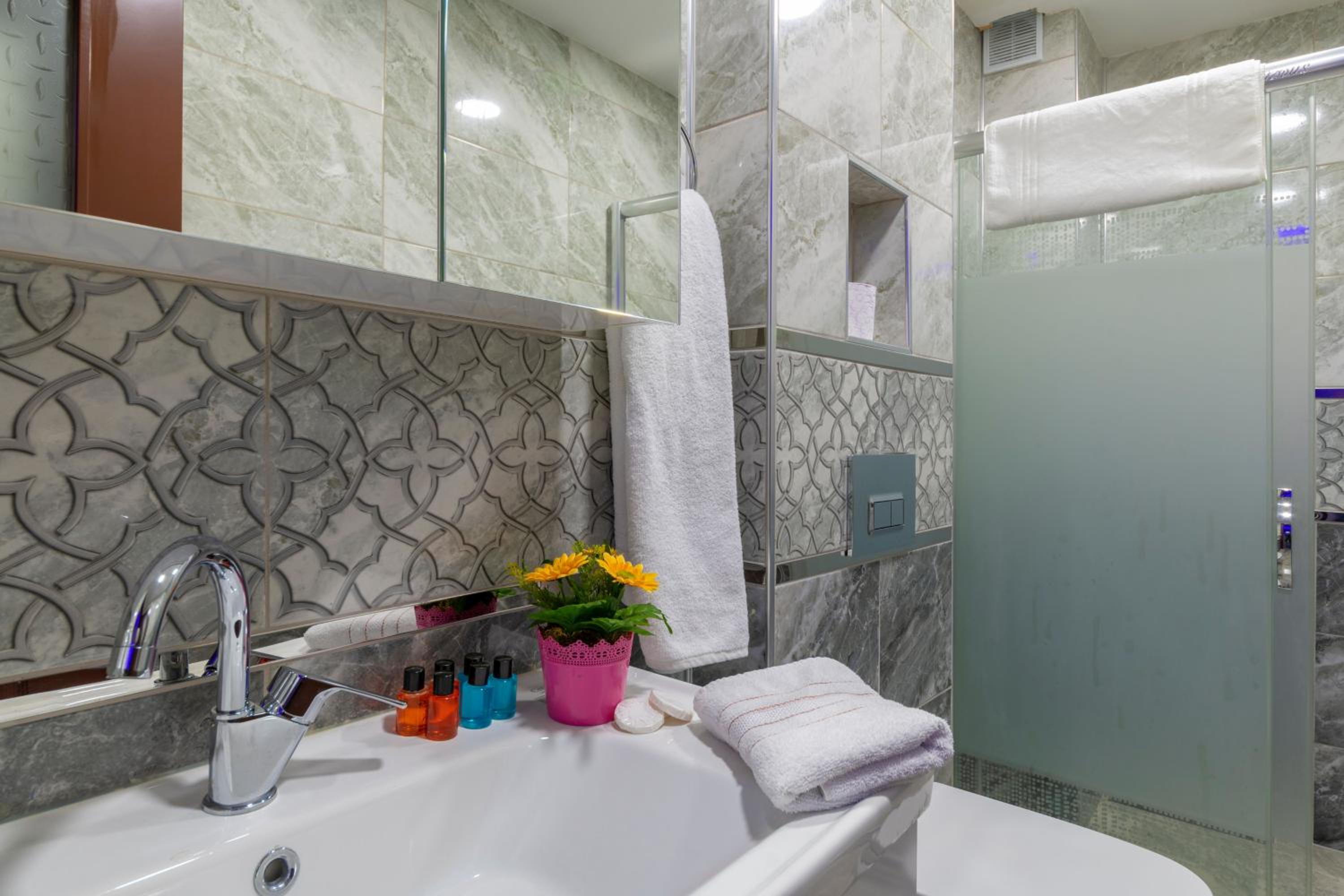 Raimond Otel - Image 45