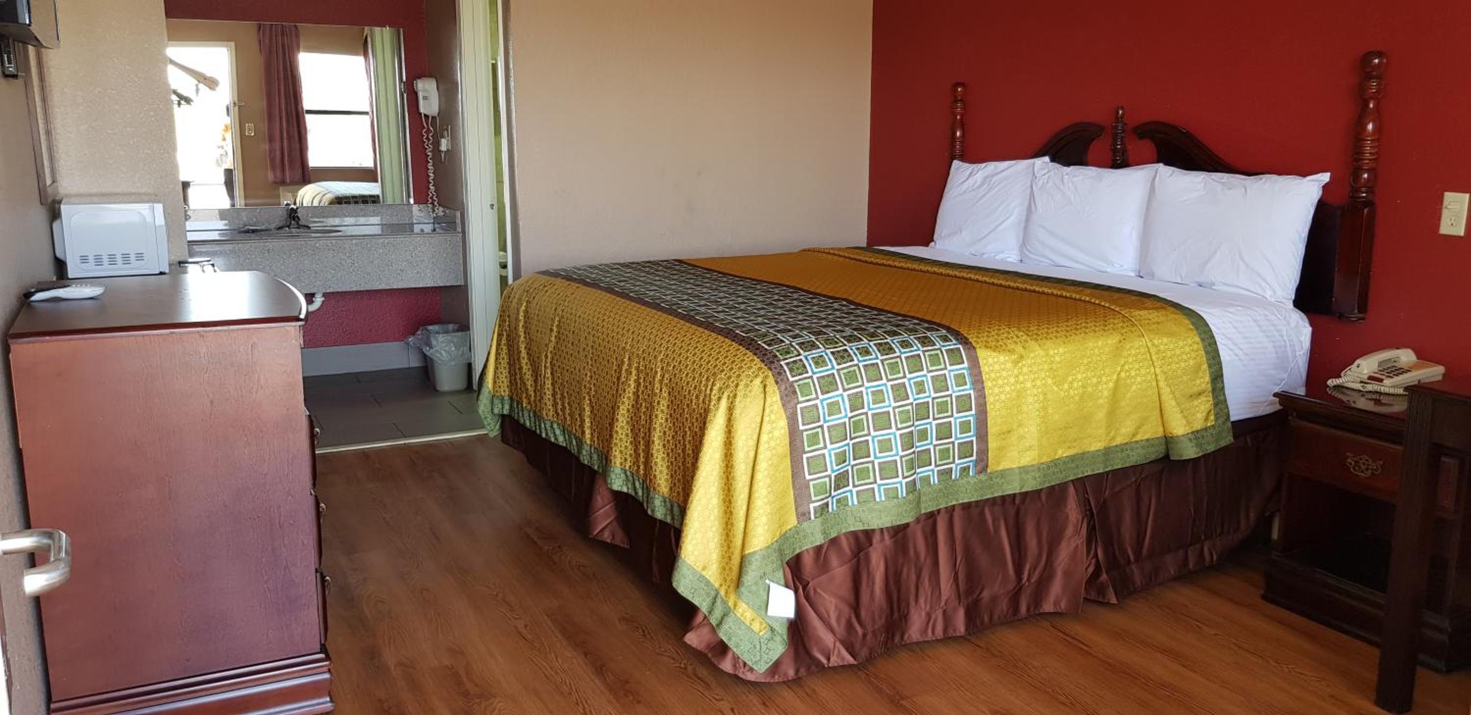 Deluxe Inn