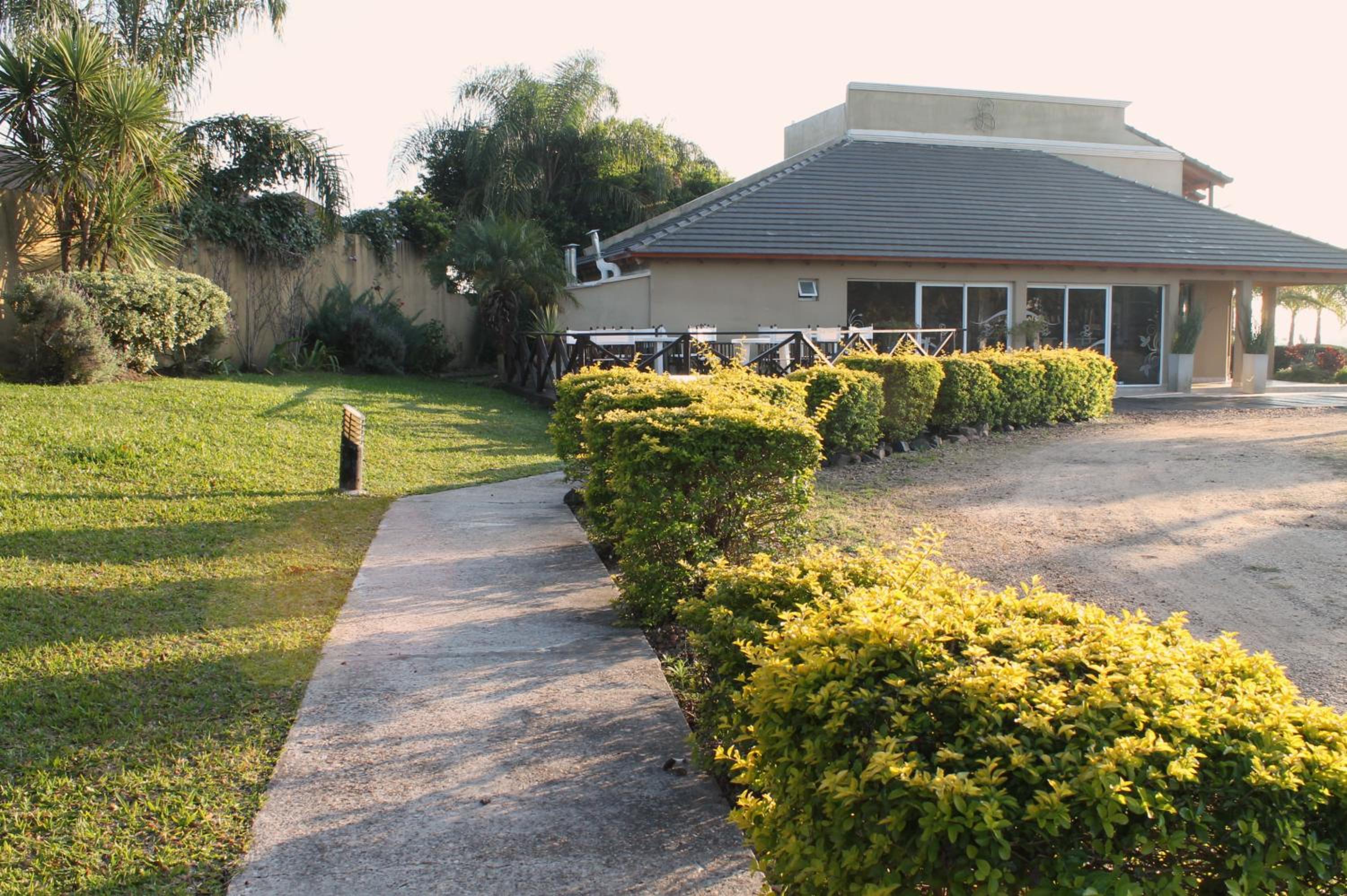Brisas del Lago Apart y Hotel
