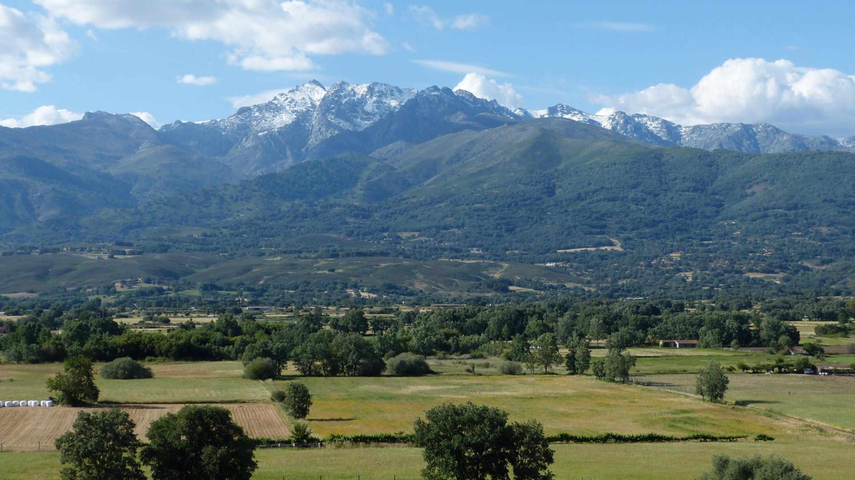 HOSTAL CANDELEDA view 5