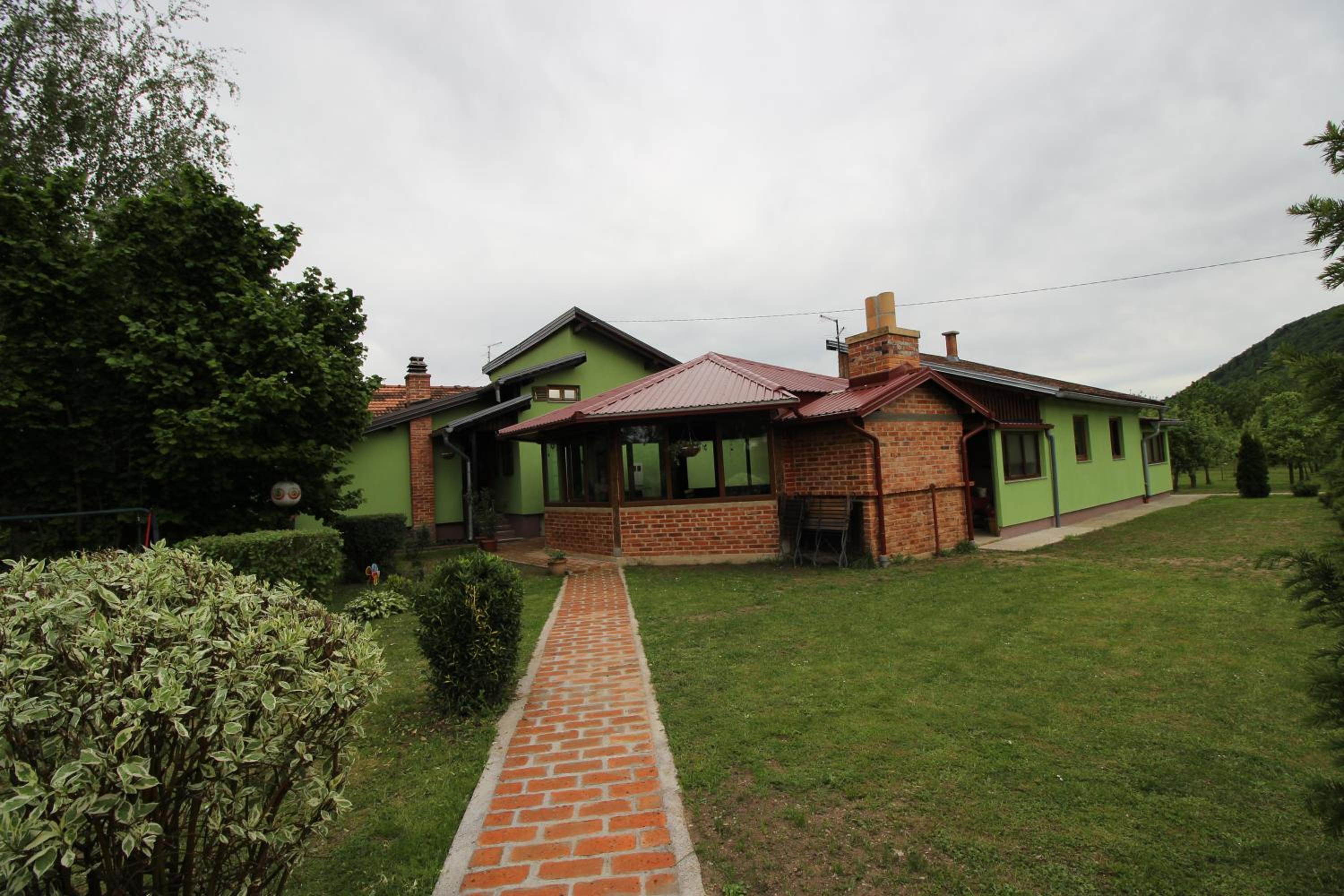 Una Green Garden Residence