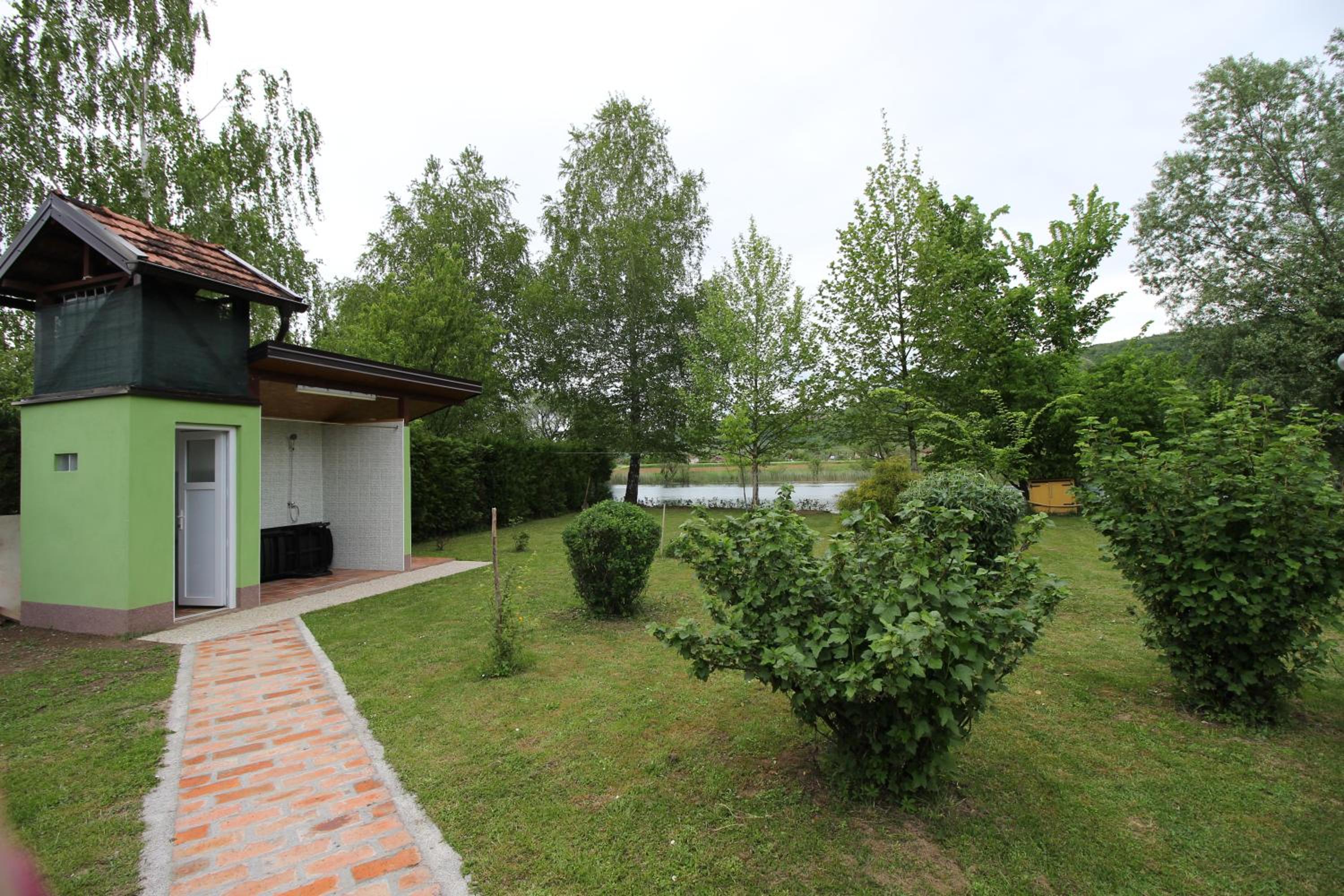 Una Green Garden Residence