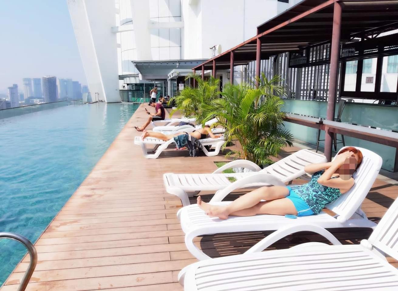 Regalia Suites Skypool View KLCC by Enjoy your stay