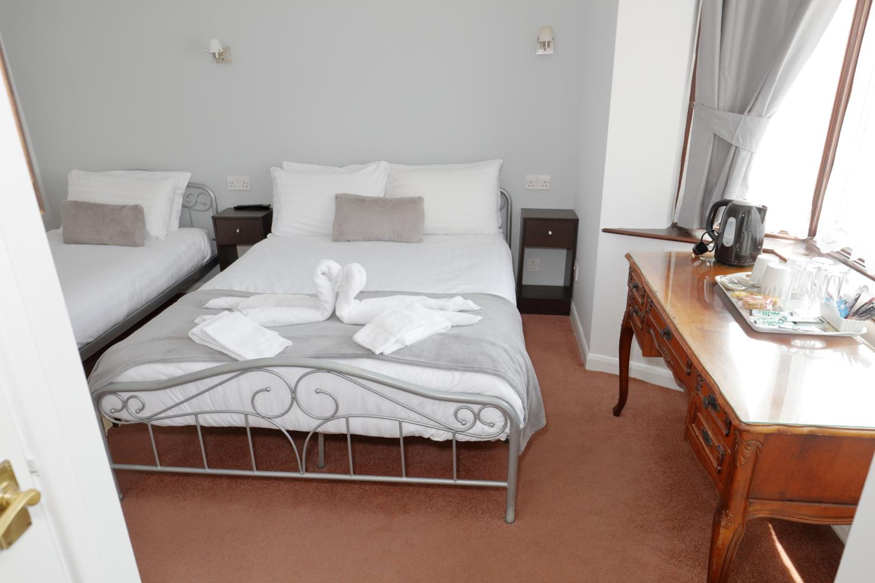 Aylesbray Lodge