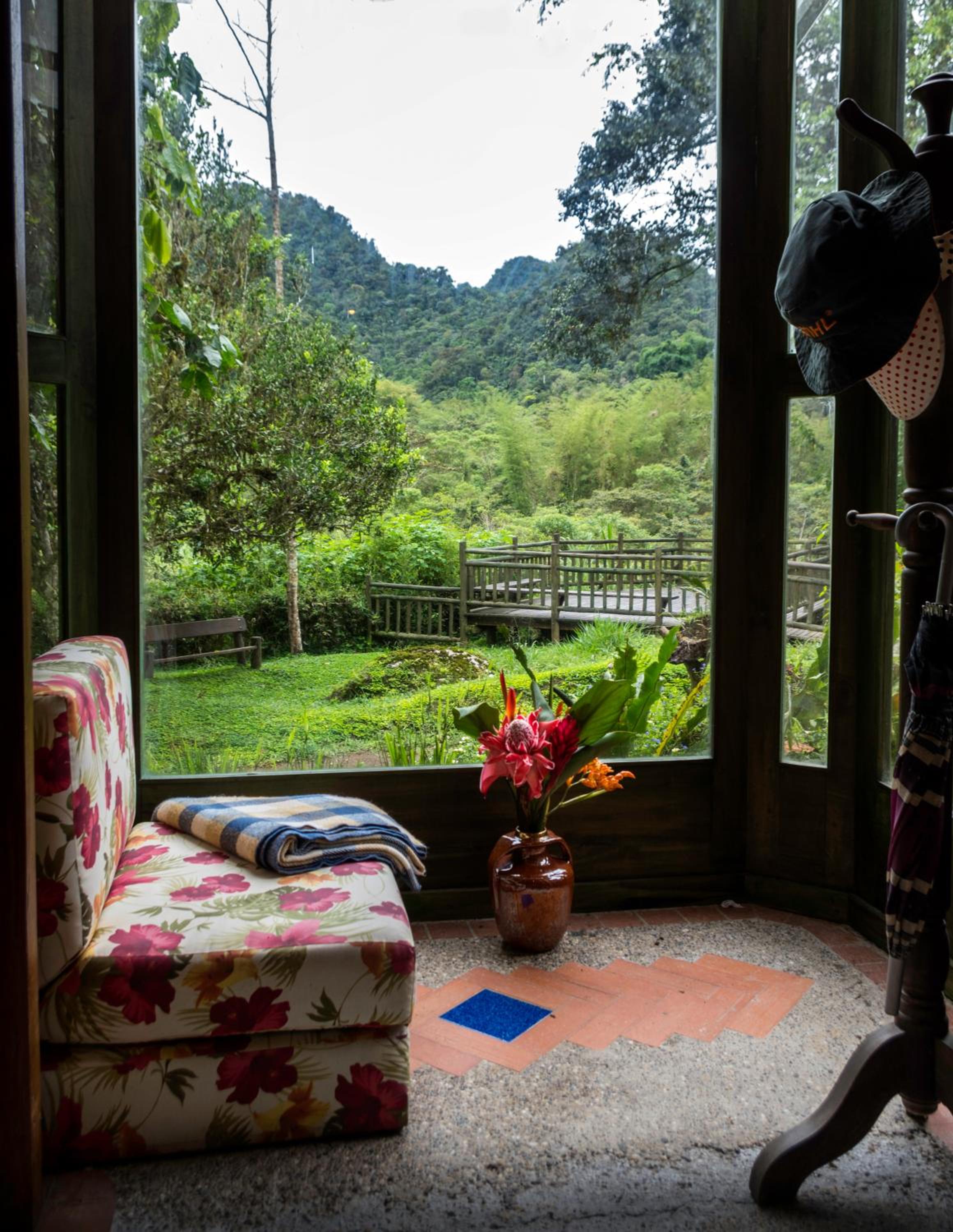 Sacha Urco Lodge -Private Cloud Forest Reserve in Mindo- 4x4 recommended March-April