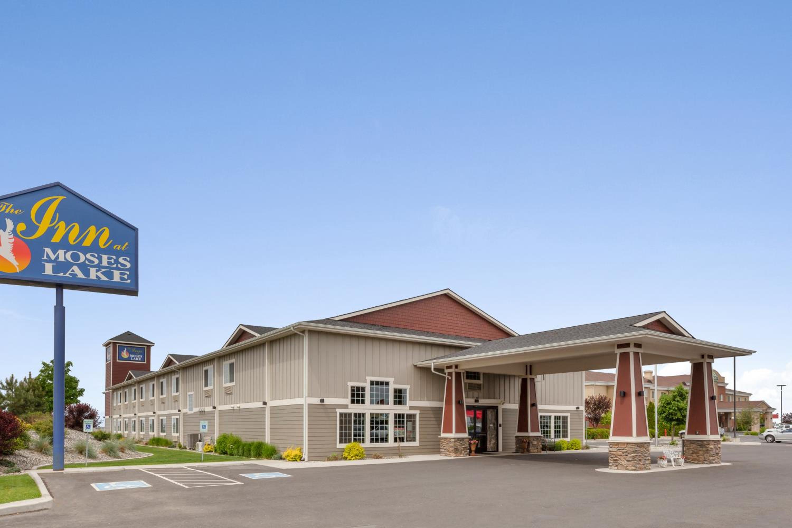 Inn at Moses Lake view 2