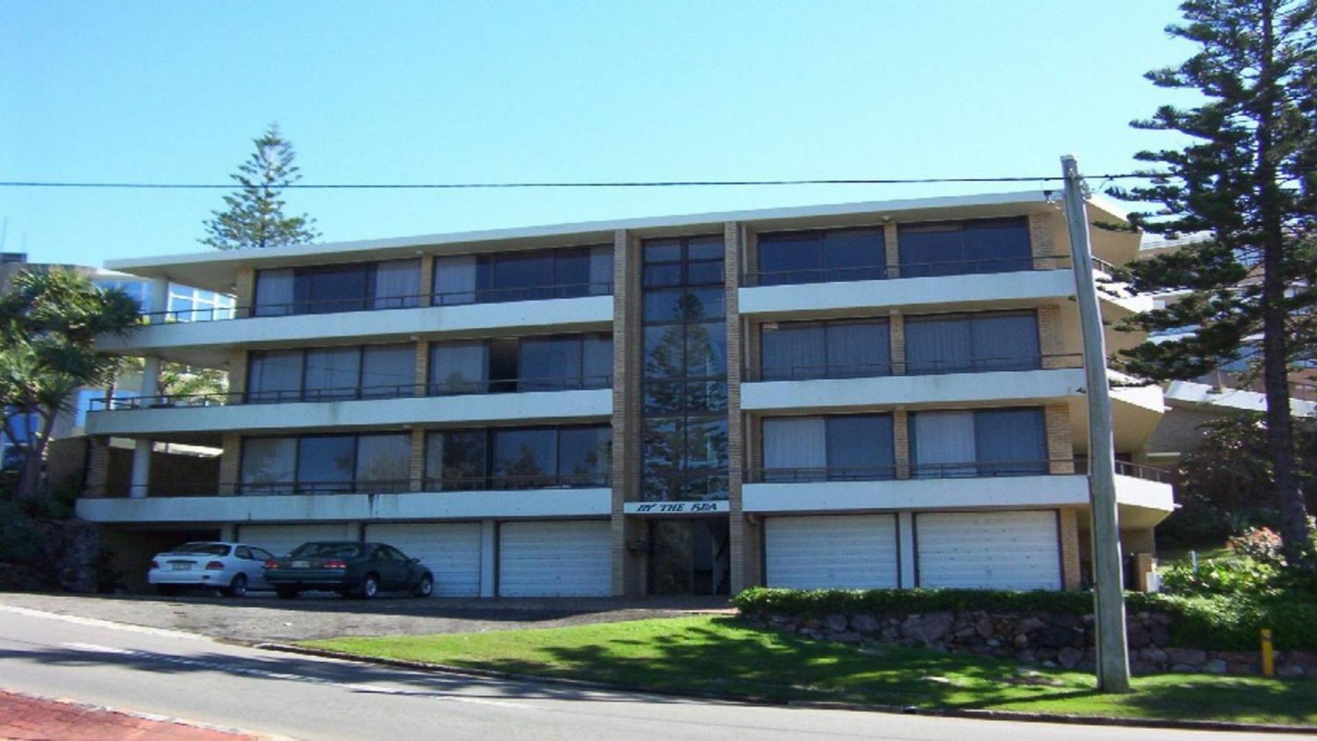 Caloundra Vacations - By The Sea Unit 4 13 Esplanade Kings Beach - Property Image 2