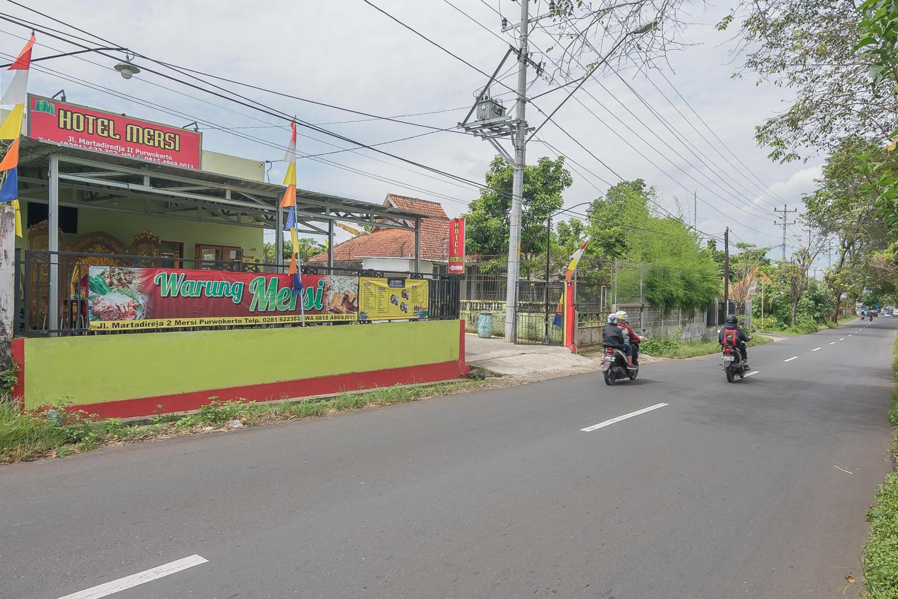 RedDoorz near Kampus UMP Purwokerto view 2