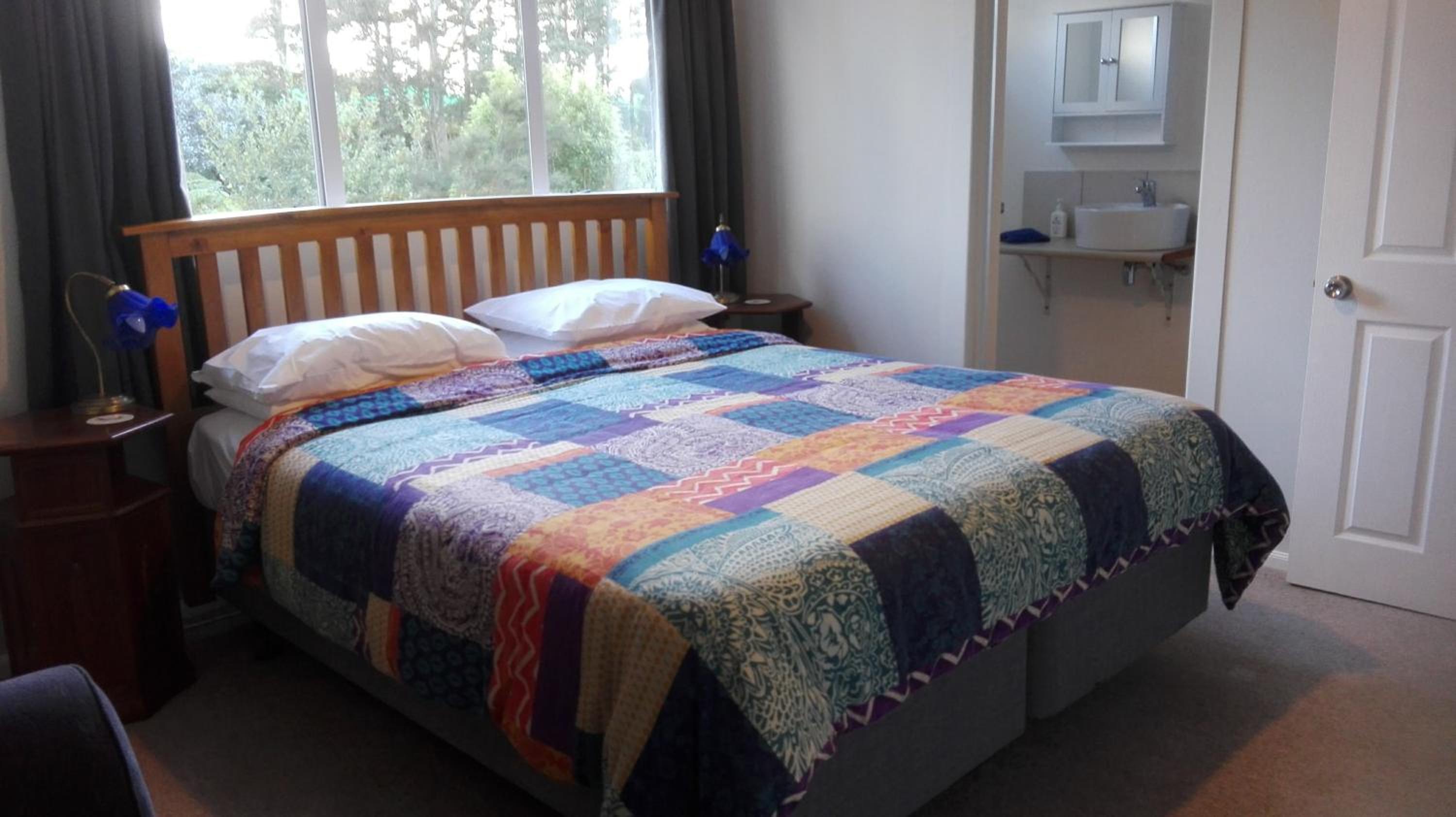 Purple Hen Country Lodge