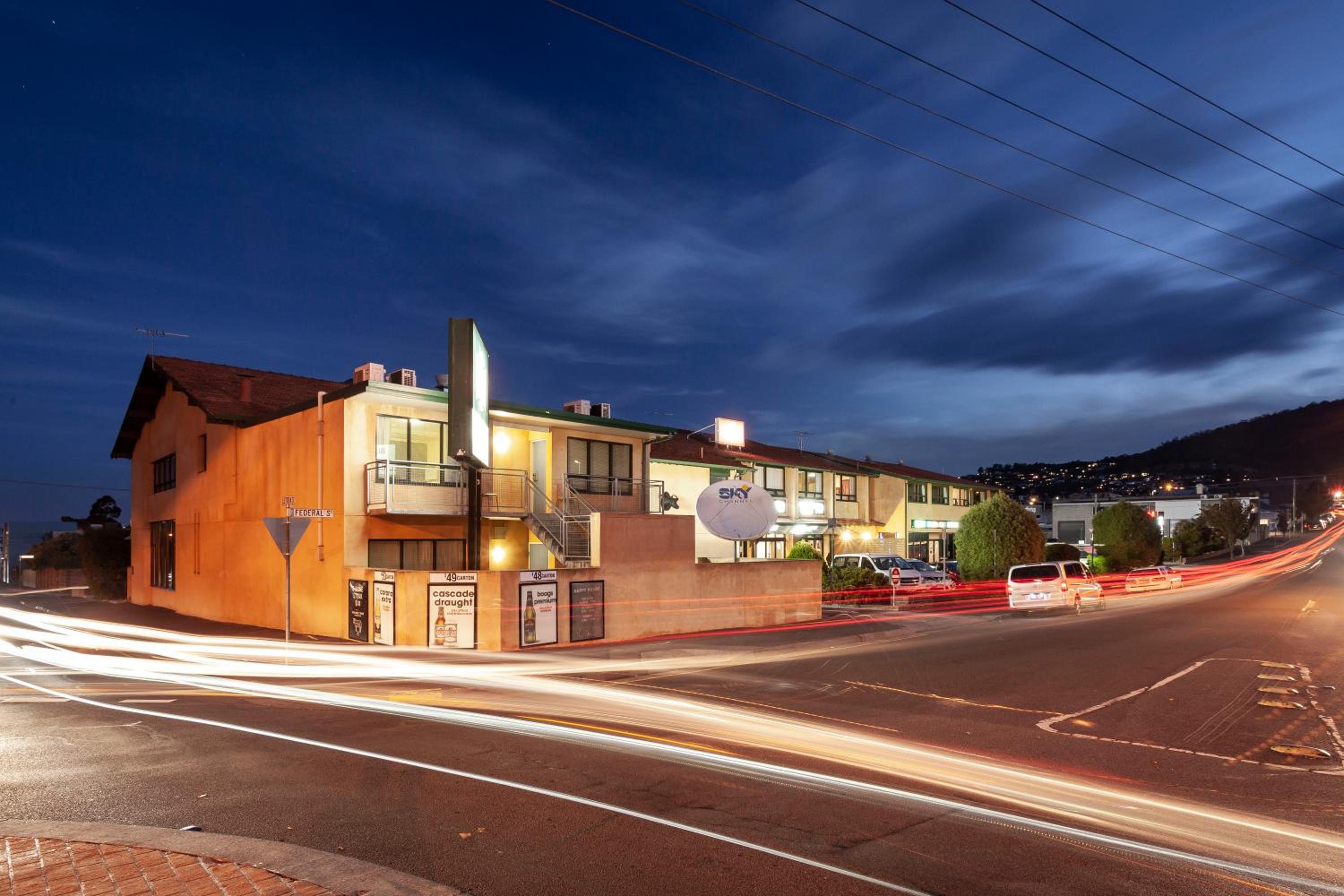 Hotel Black Buffalo - Image 1