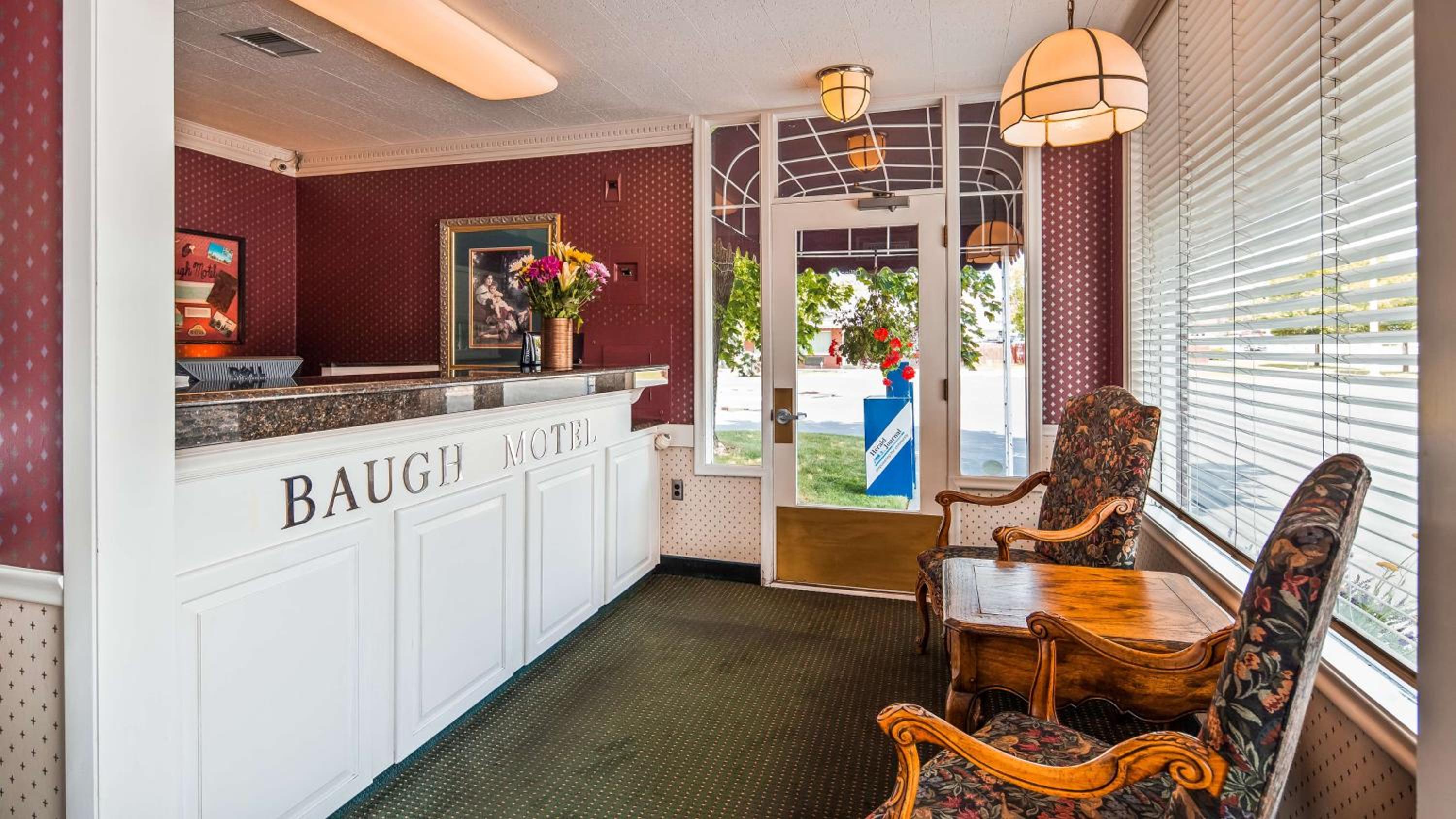 Logan Vacations - Baugh Motel, SureStay Collection by Best Western - Property Image 3