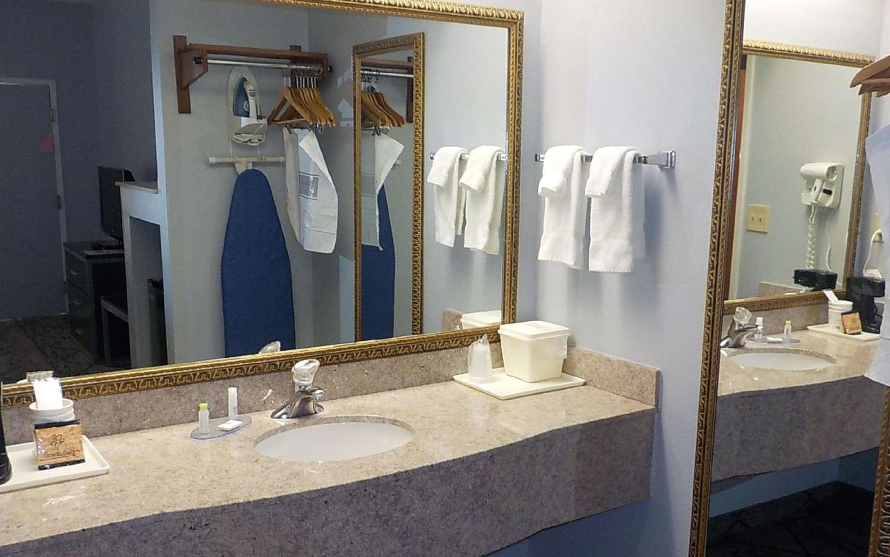 Warner Robins Vacations - SureStay Plus Hotel by Best Western Warner Robins AFB - Property Image 5