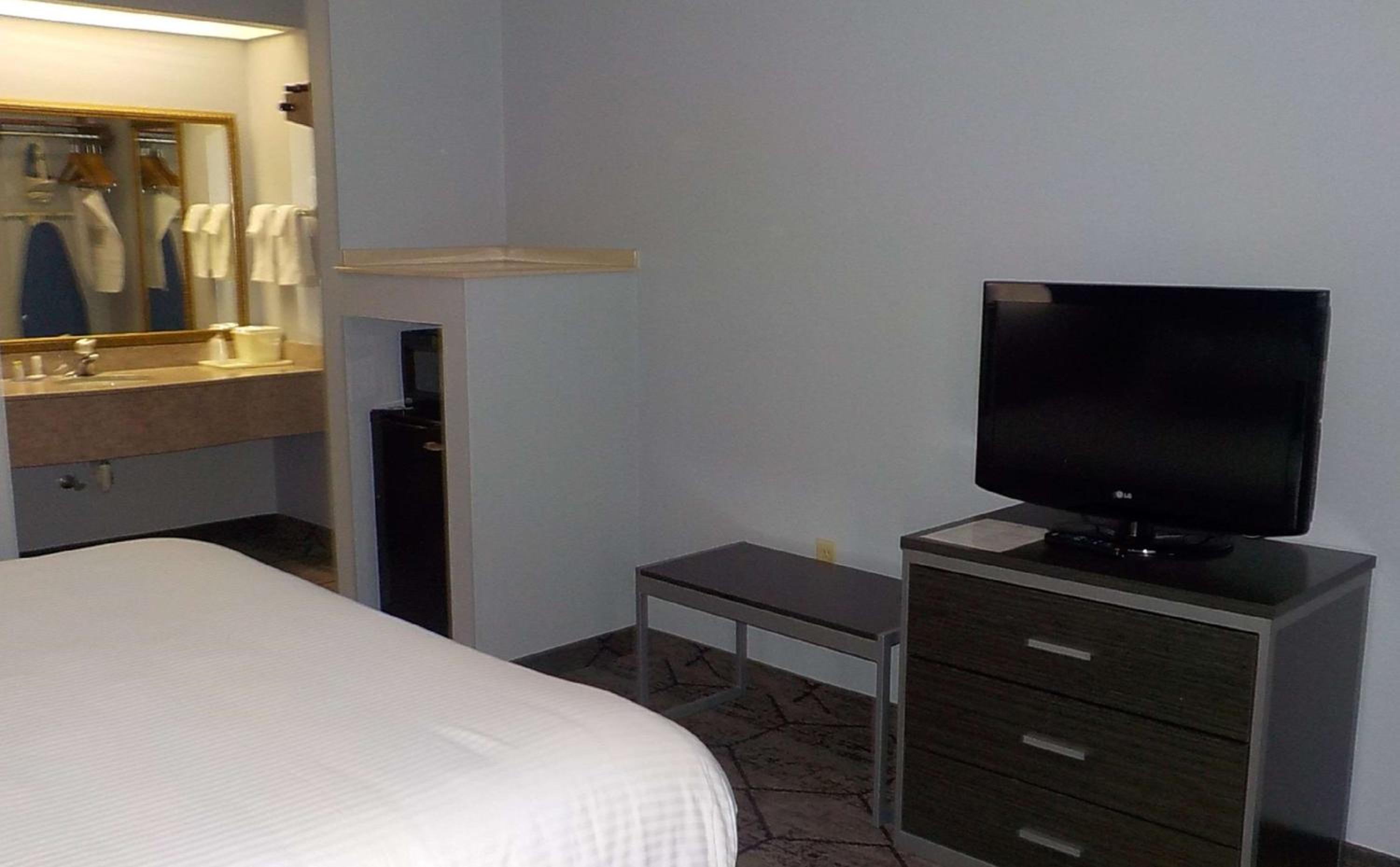 Warner Robins Vacations - SureStay Plus Hotel by Best Western Warner Robins AFB - Property Image 22