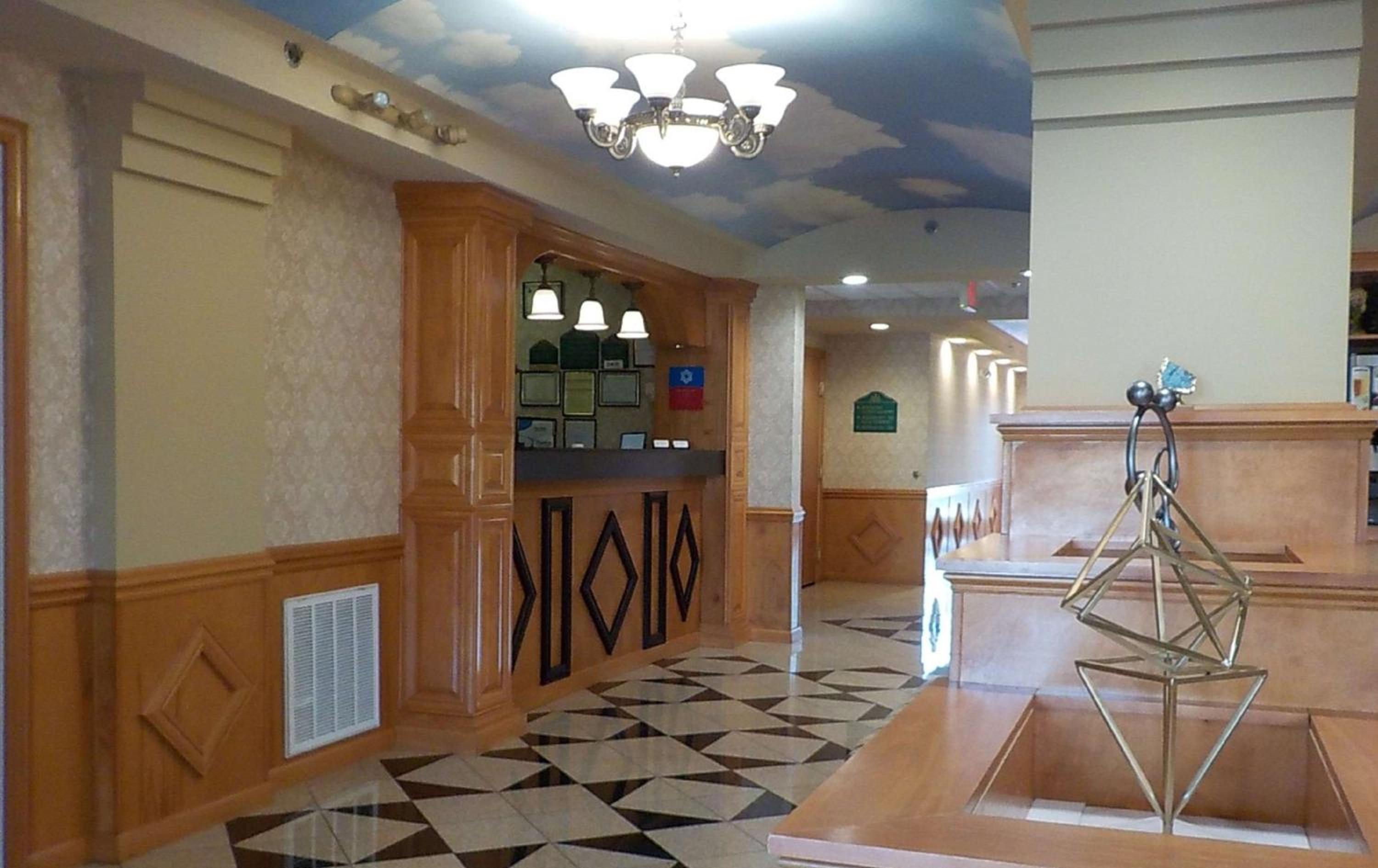 Warner Robins Vacations - SureStay Plus Hotel by Best Western Warner Robins AFB - Property Image 25