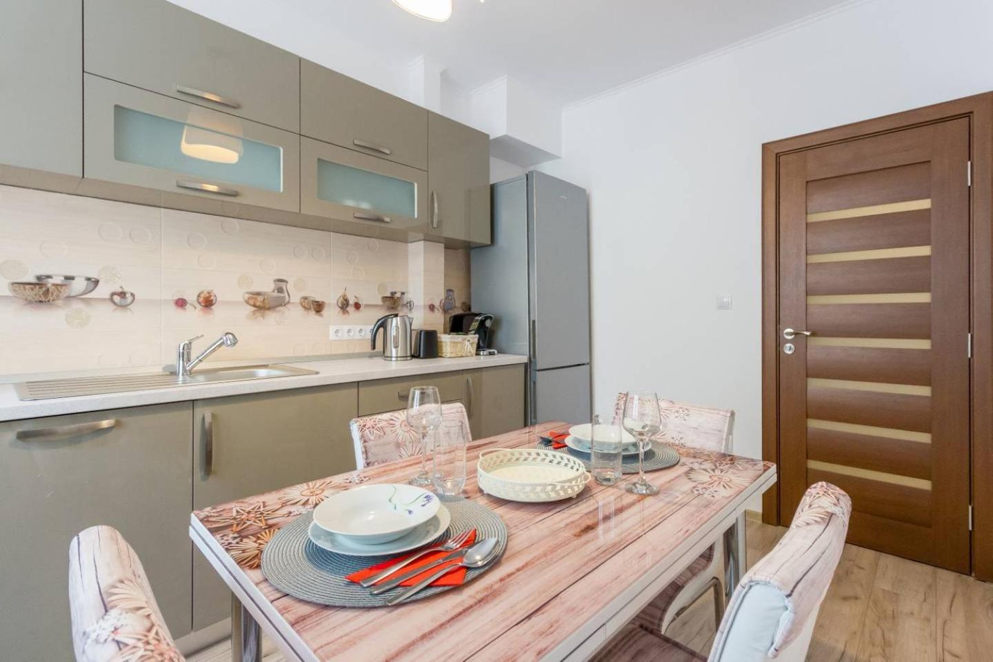 Spacious and Quiet 2 Bedroom Apartment
