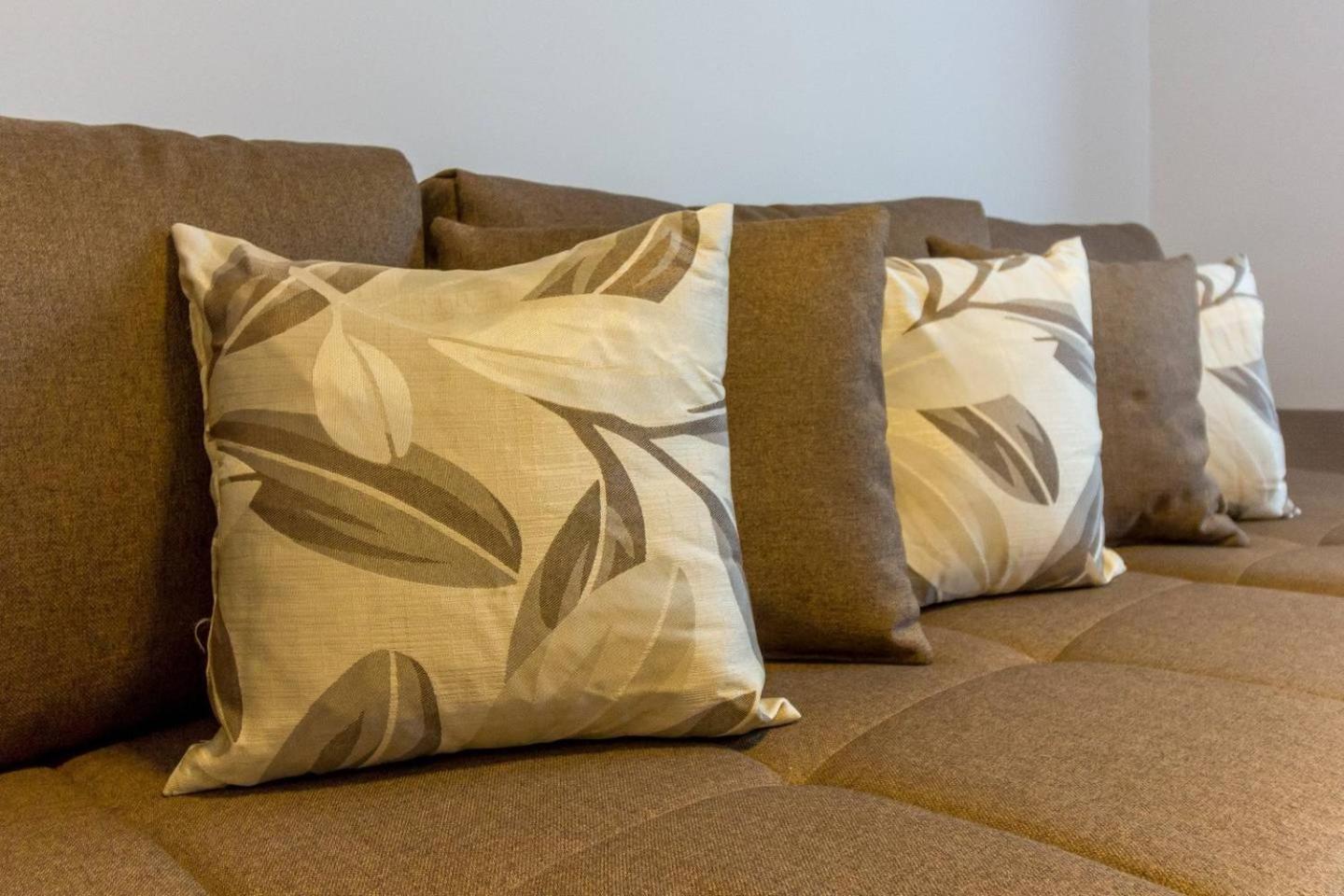 Spacious and Quiet 2 Bedroom Apartment