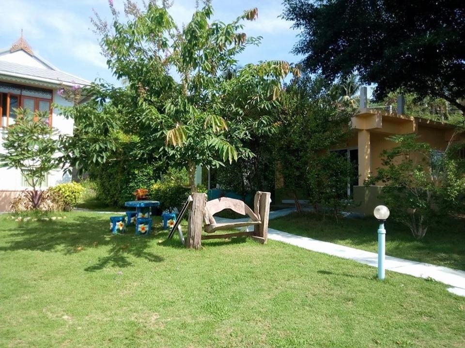 AtMyHomeStay Bangsaphan
