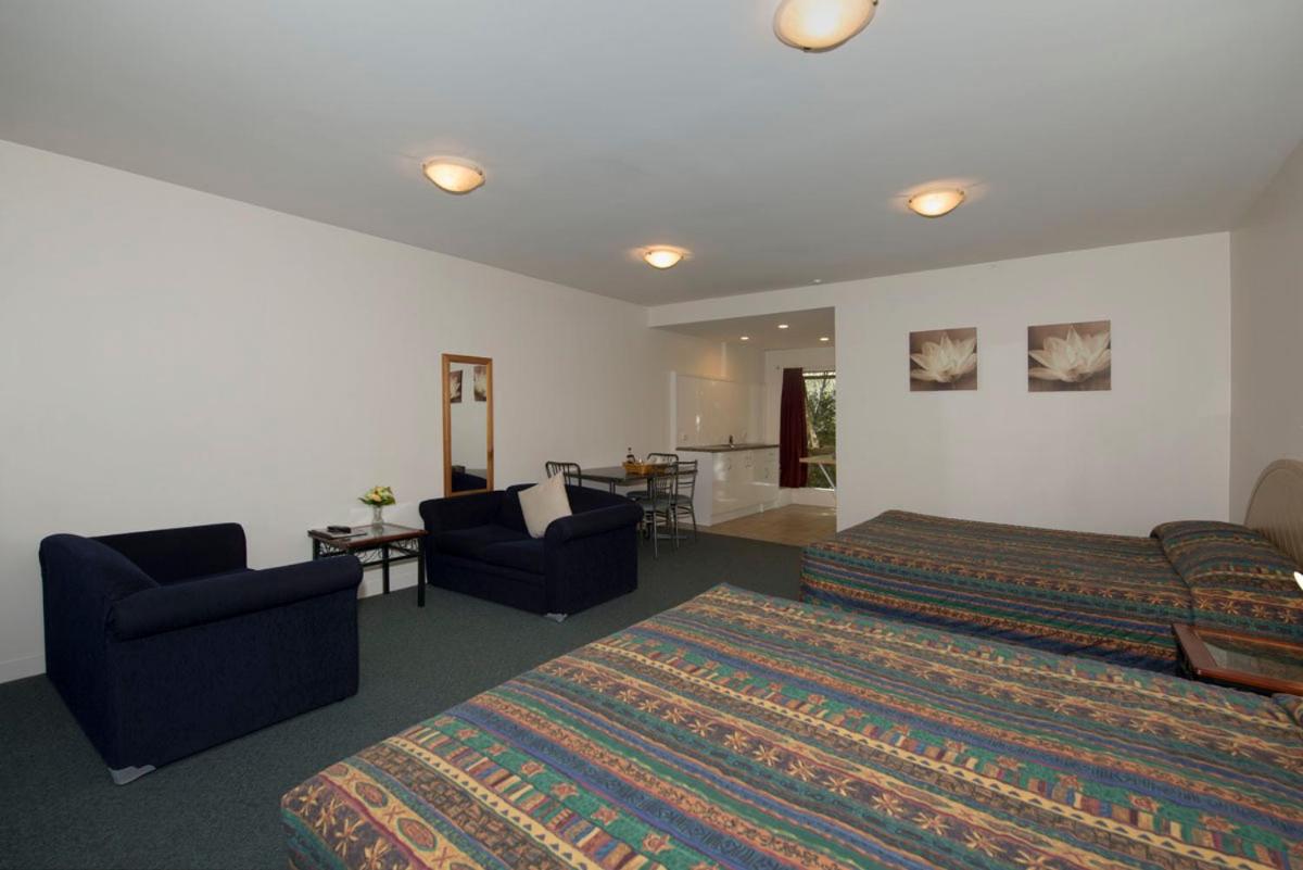 Lake Point Motel
