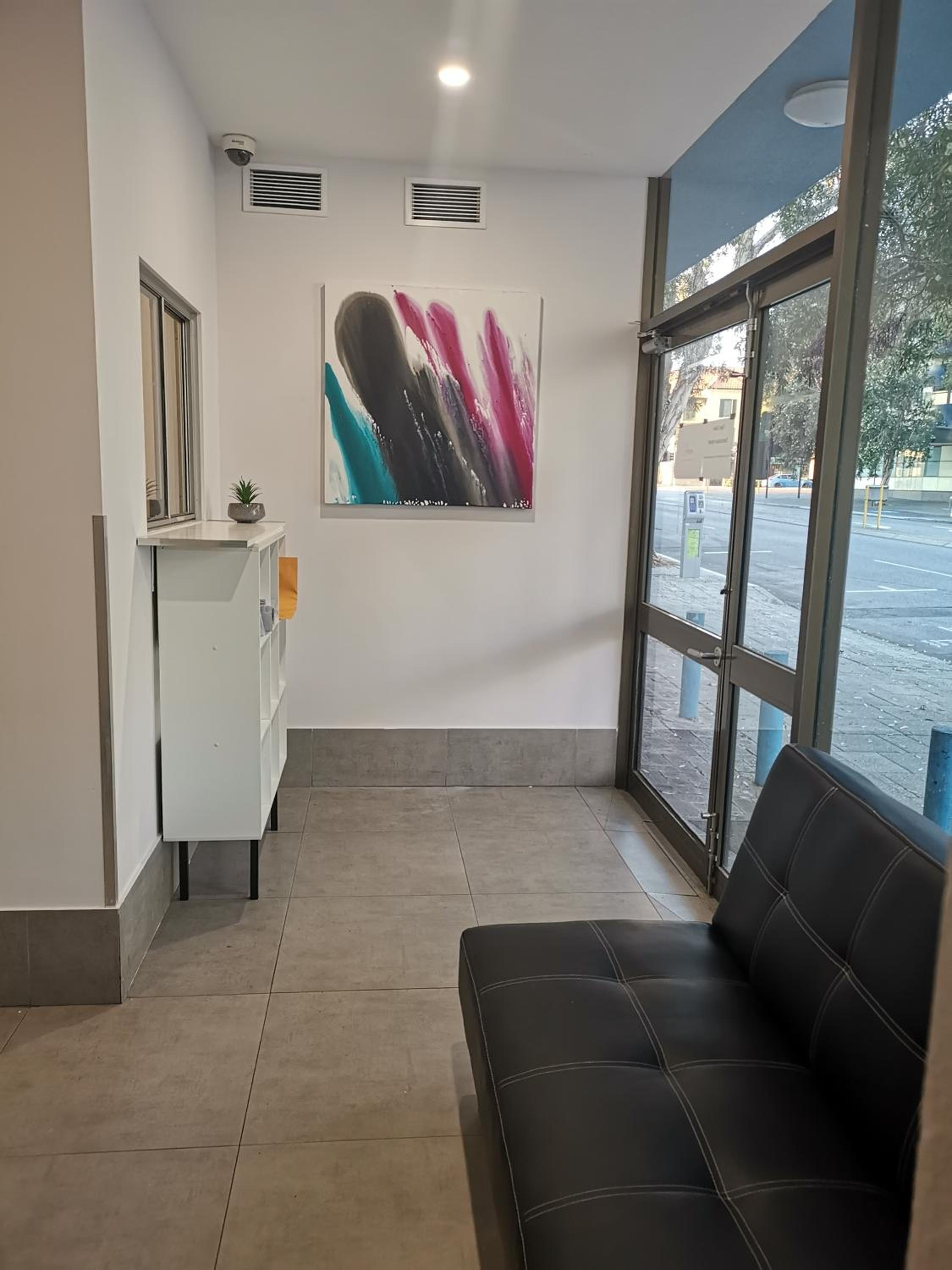 Quokka Backpackers Hostel Perth - note - Valid passport required to check in