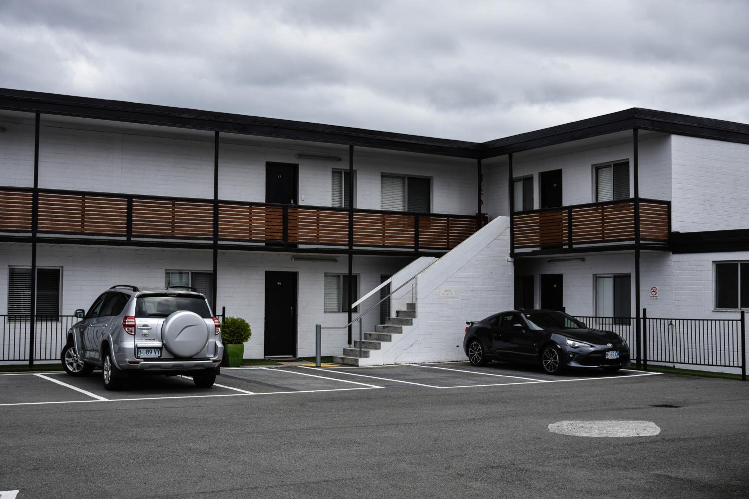 Hobart Tower Motel - Image 4