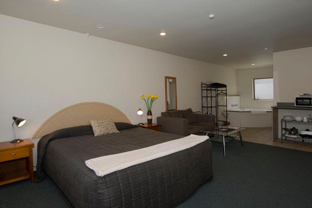 Lake Point Motel