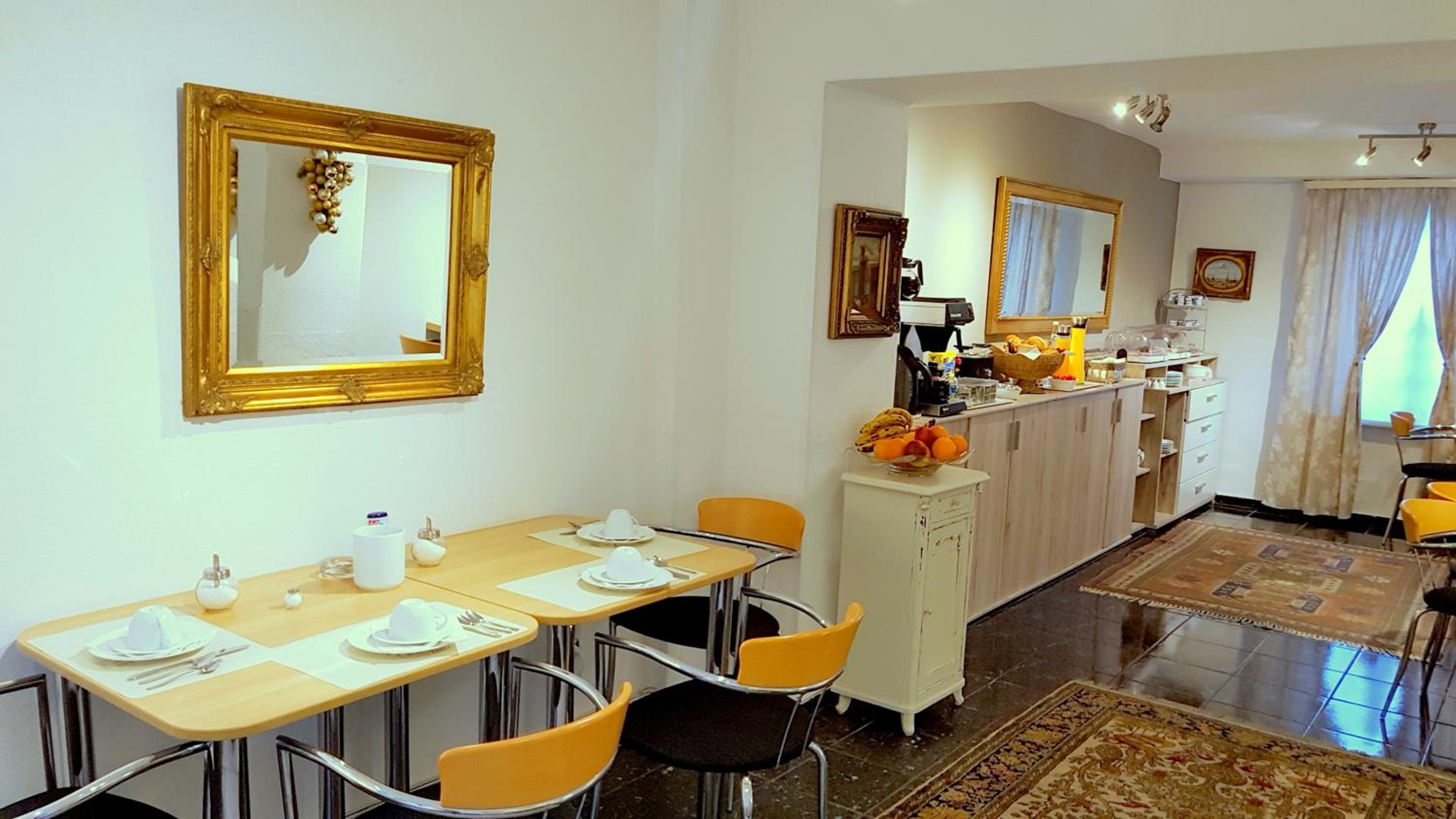 Hotel Cornelia