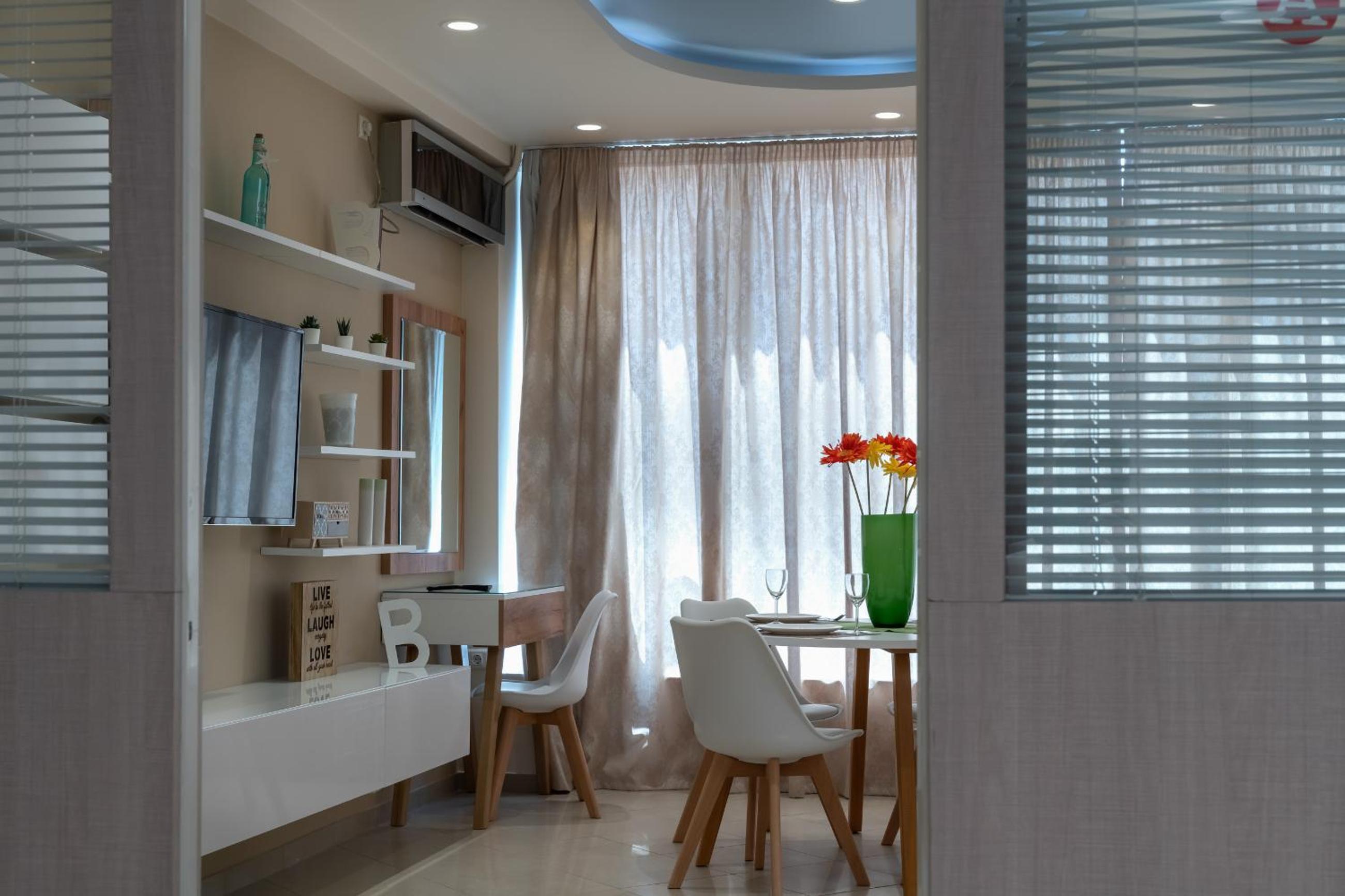 Amazing Apartments @ Monastiraki Subway Station