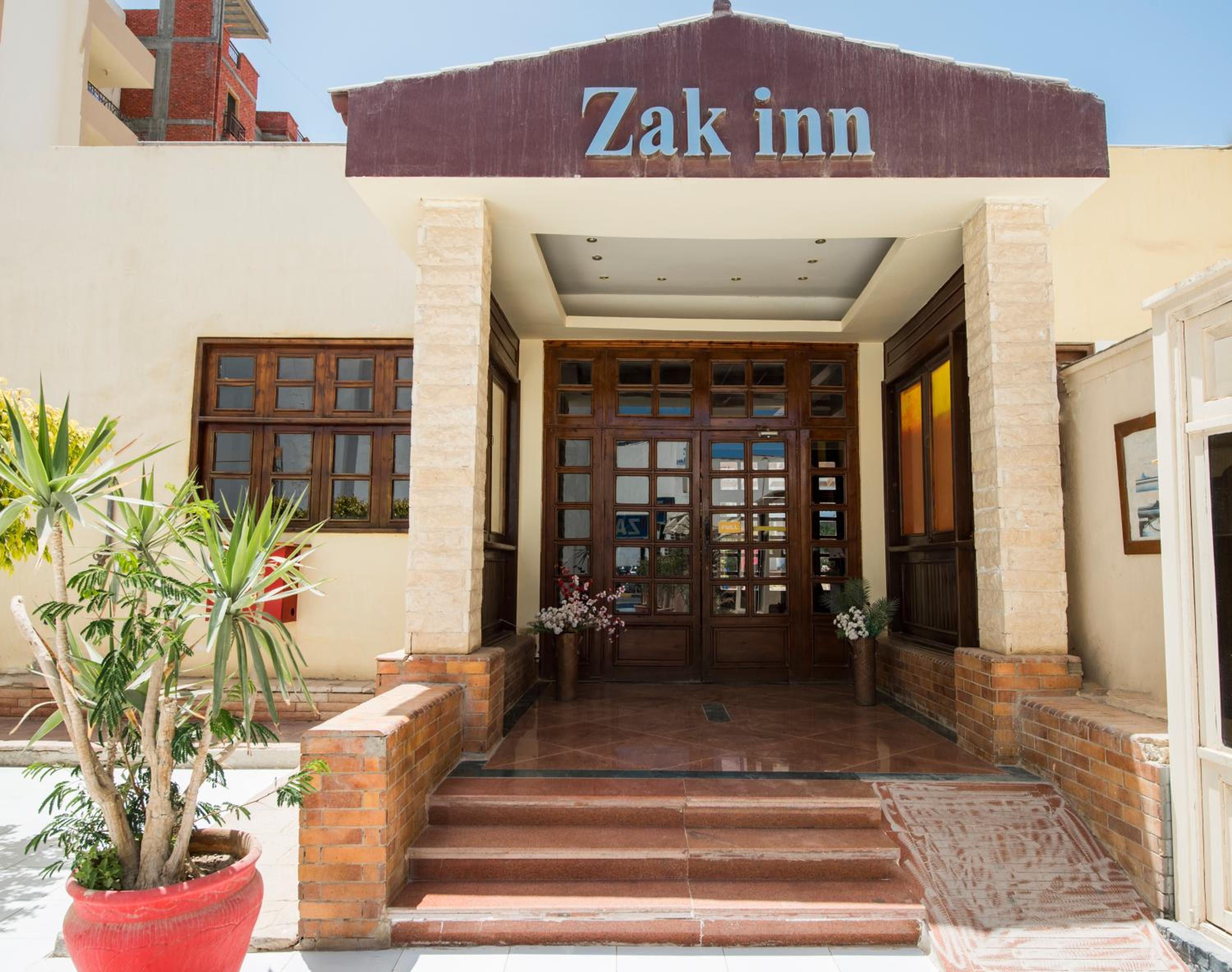 Zak Inn Residence