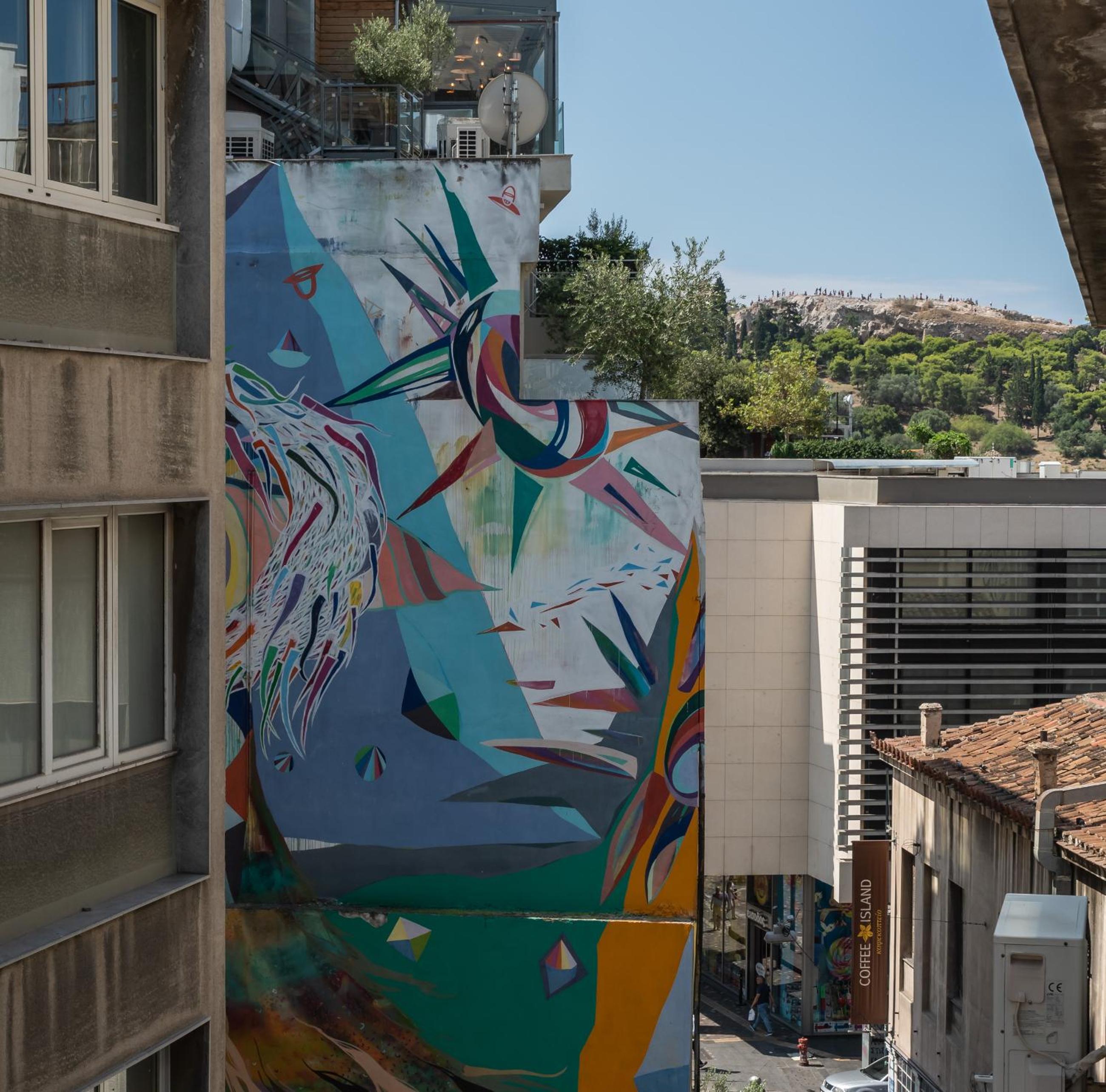 Amazing Apartments @ Monastiraki Subway Station