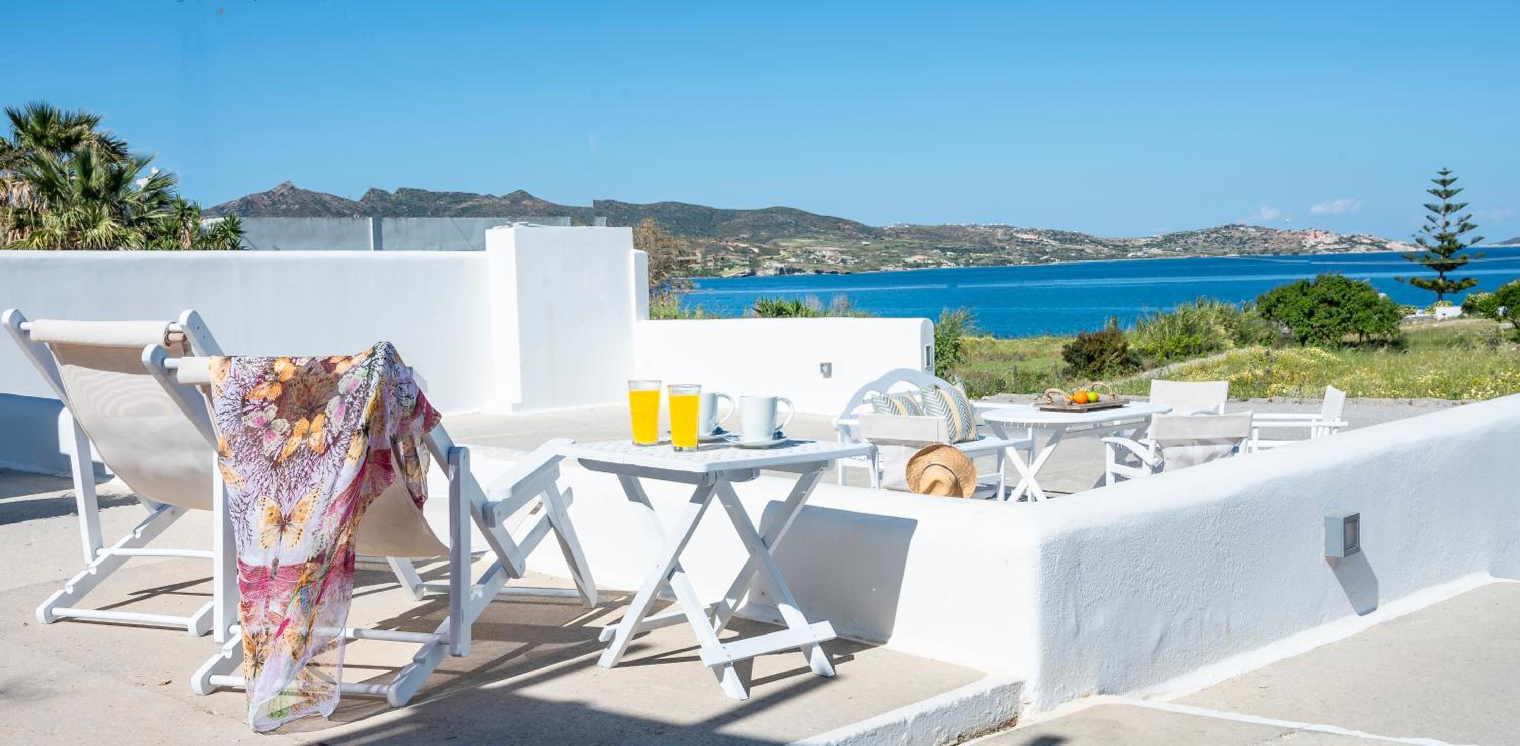 Mirabeli Apartments & Suites