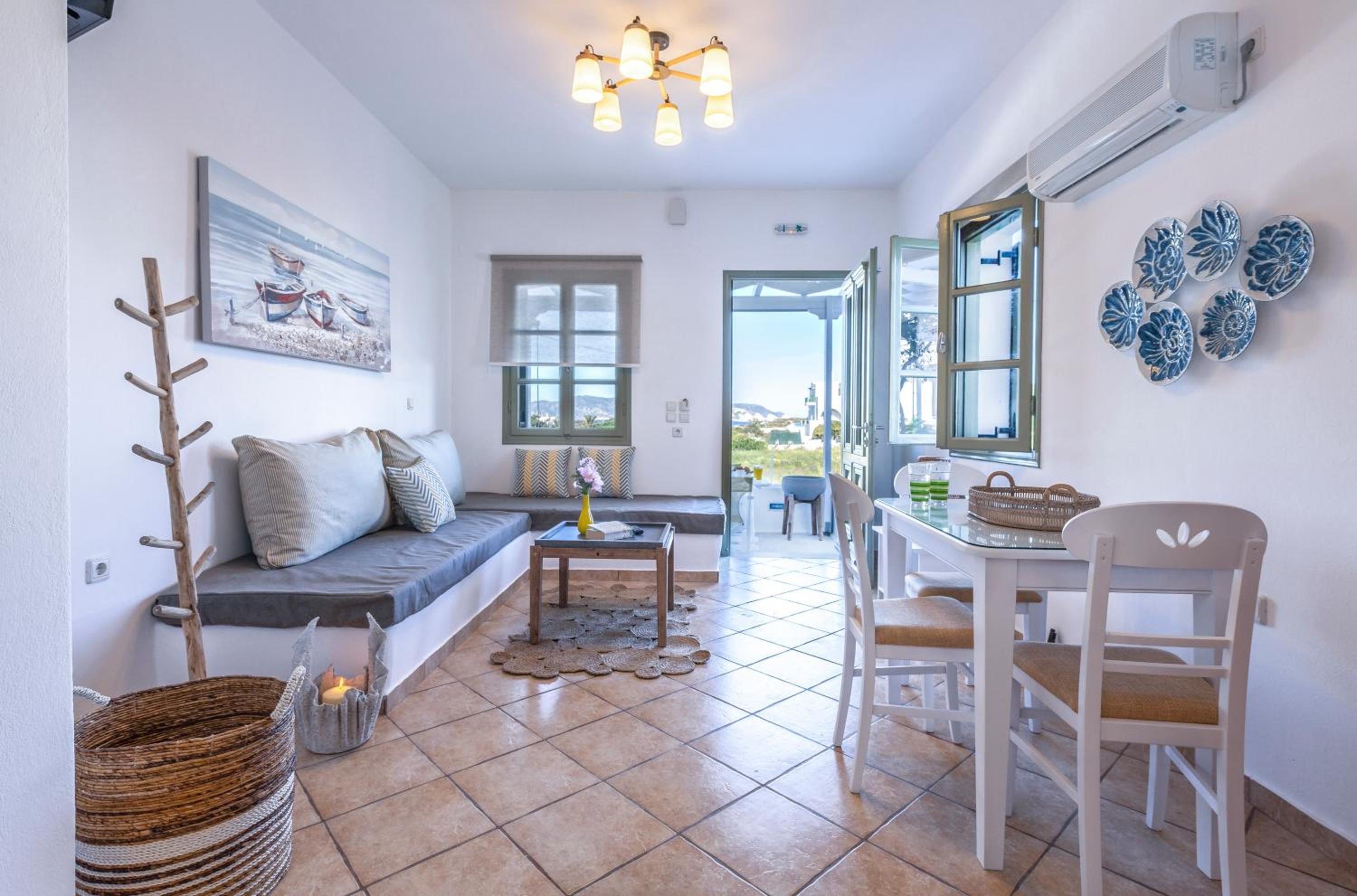 Mirabeli Apartments & Suites
