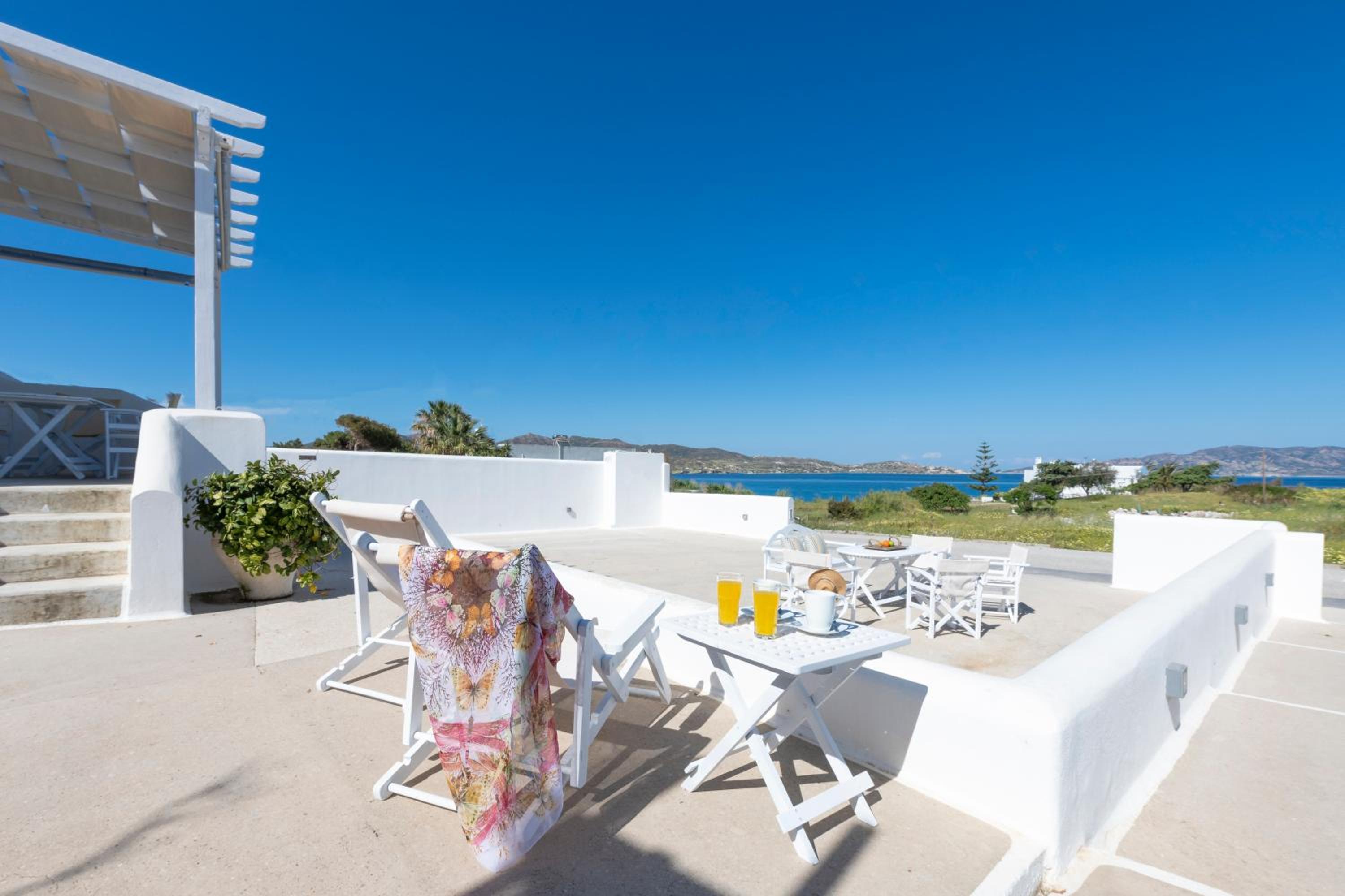 Mirabeli Apartments & Suites