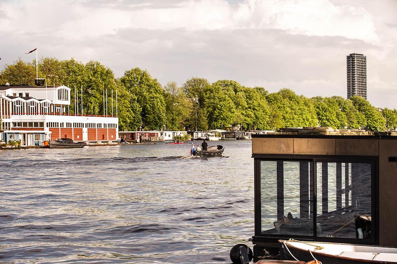 Houseboat Amsterdam - Room with a view