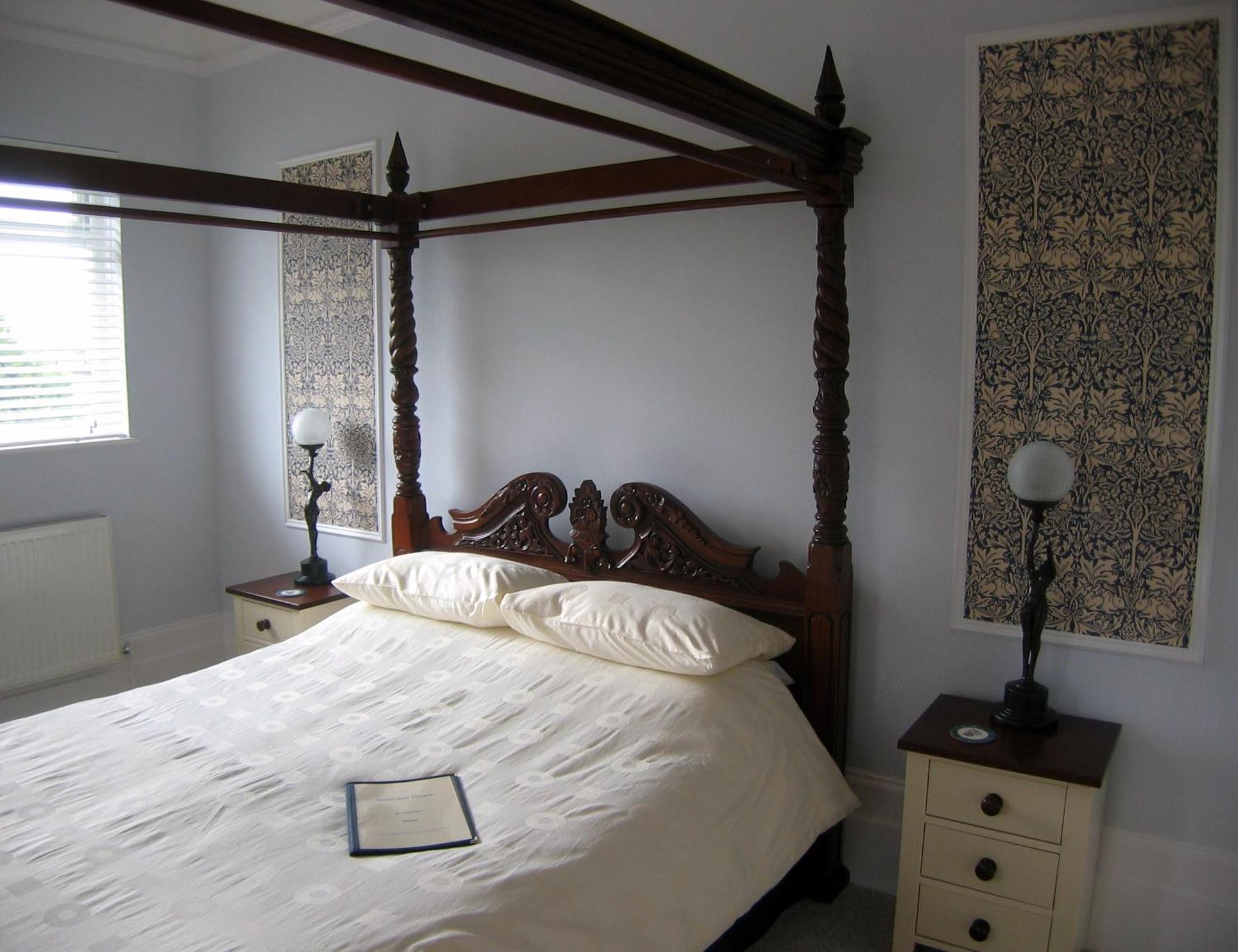The Snowdon House