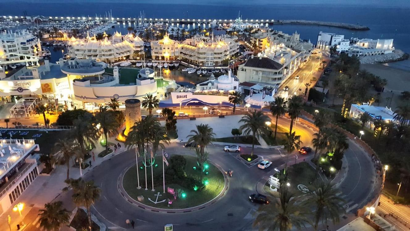 ESTUDIO PUERTO MARINA view 2